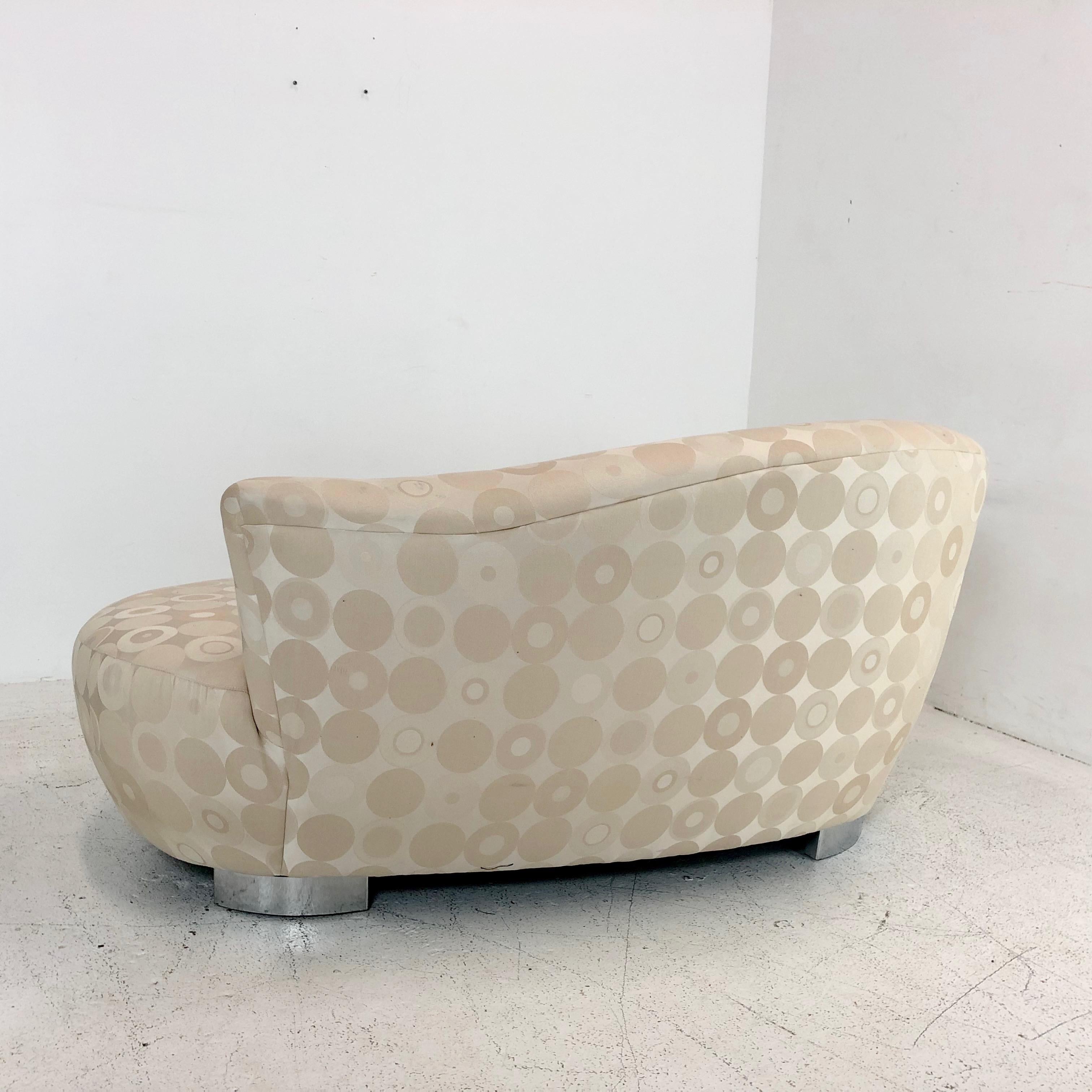 Petite Cloud Chaise Sofa by Vladimir Kagan for Weiman In Good Condition In Dallas, TX