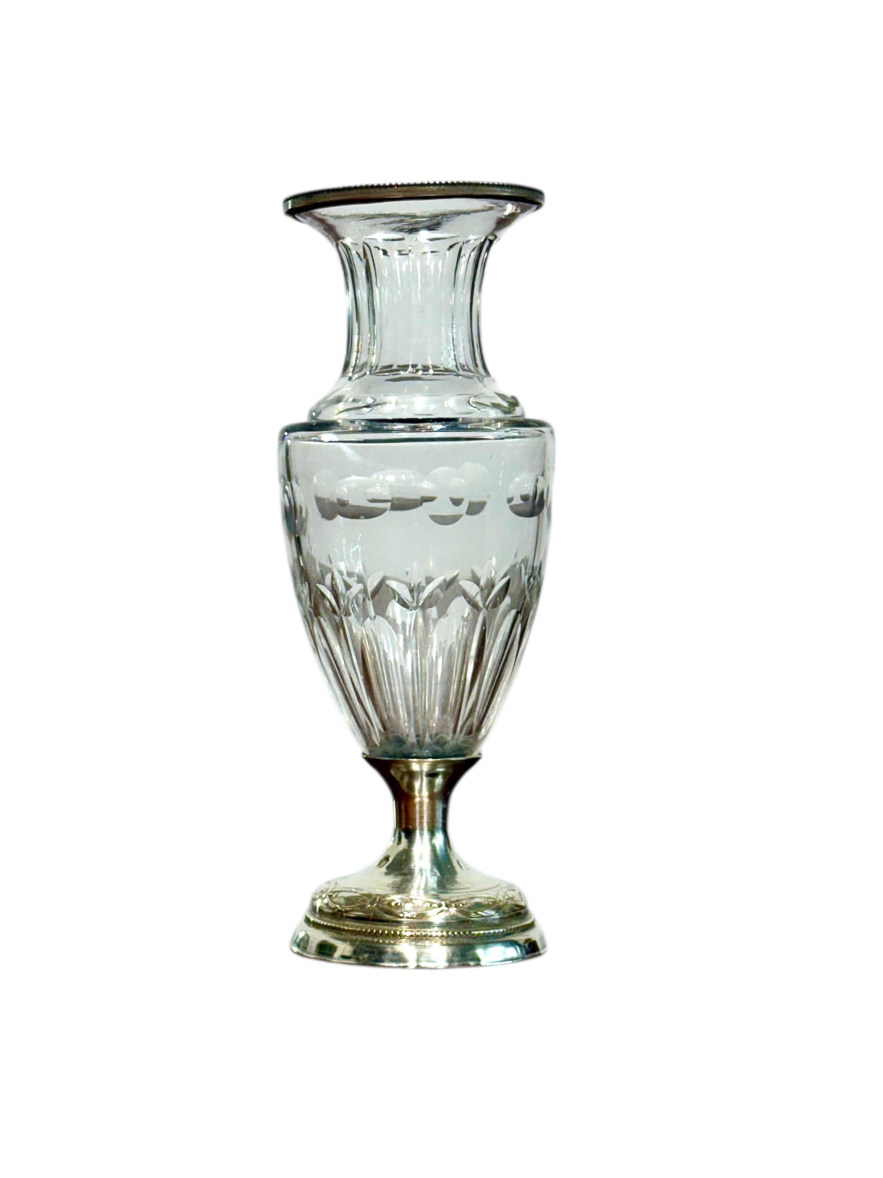 Petite Crystal Vase with French Solid Silver Mount, 19th Century in vendita 5