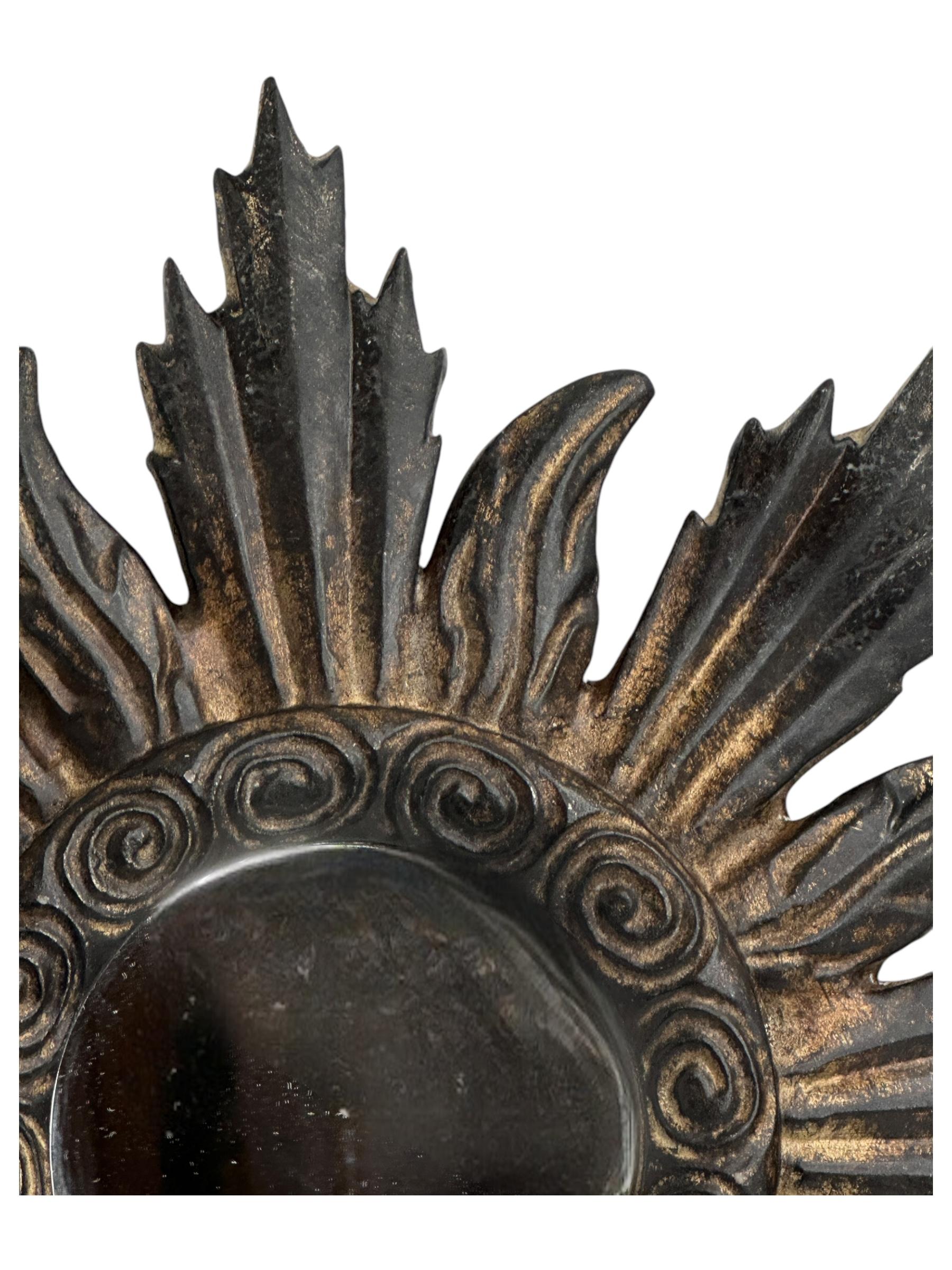 Petite Cute Starburst Sunburst Vergoldetes Harz Flacher Spiegel Belgien, circa 1980er Jahre im Angebot 4