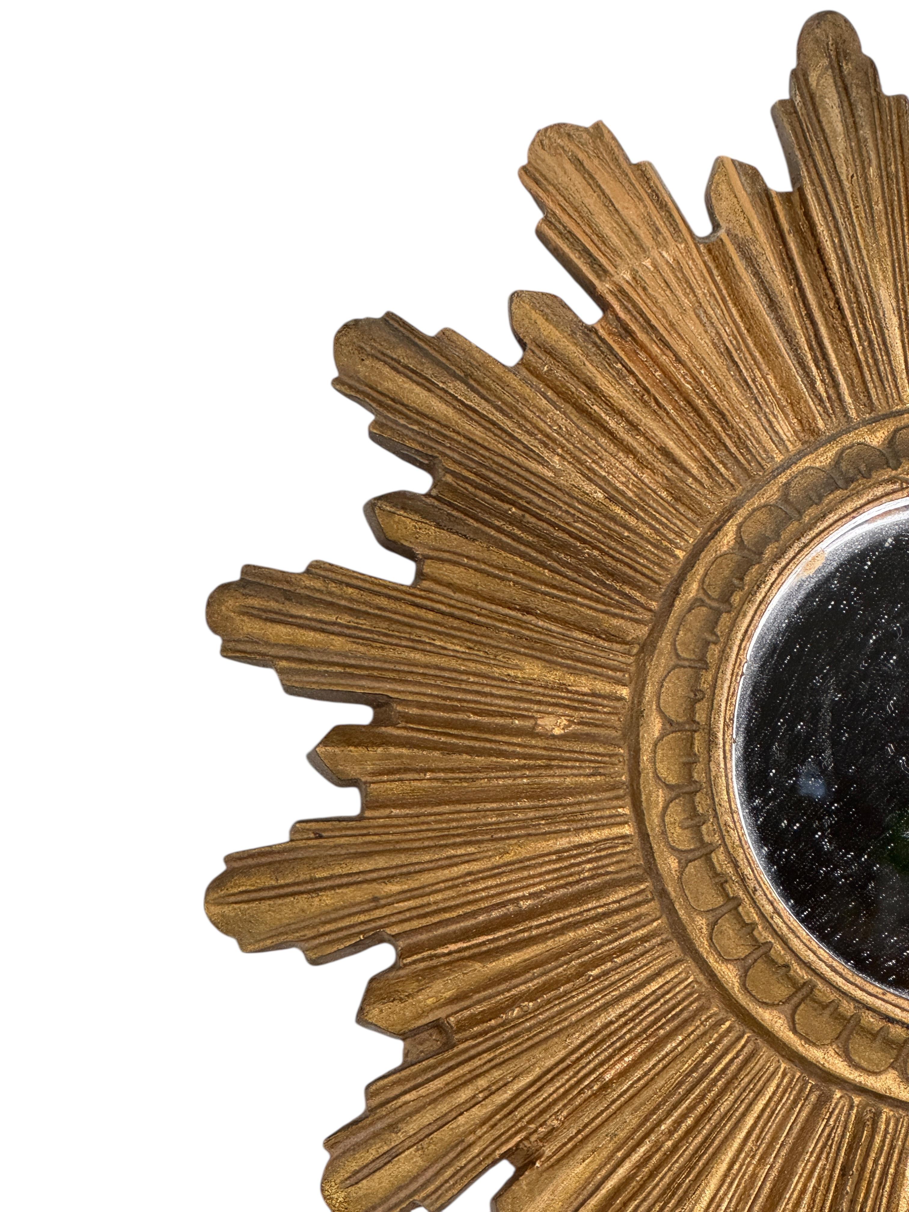 Petite Cute Starburst Sunburst Gilded Resin Flat Mirror Germany, circa 1970s For Sale 4