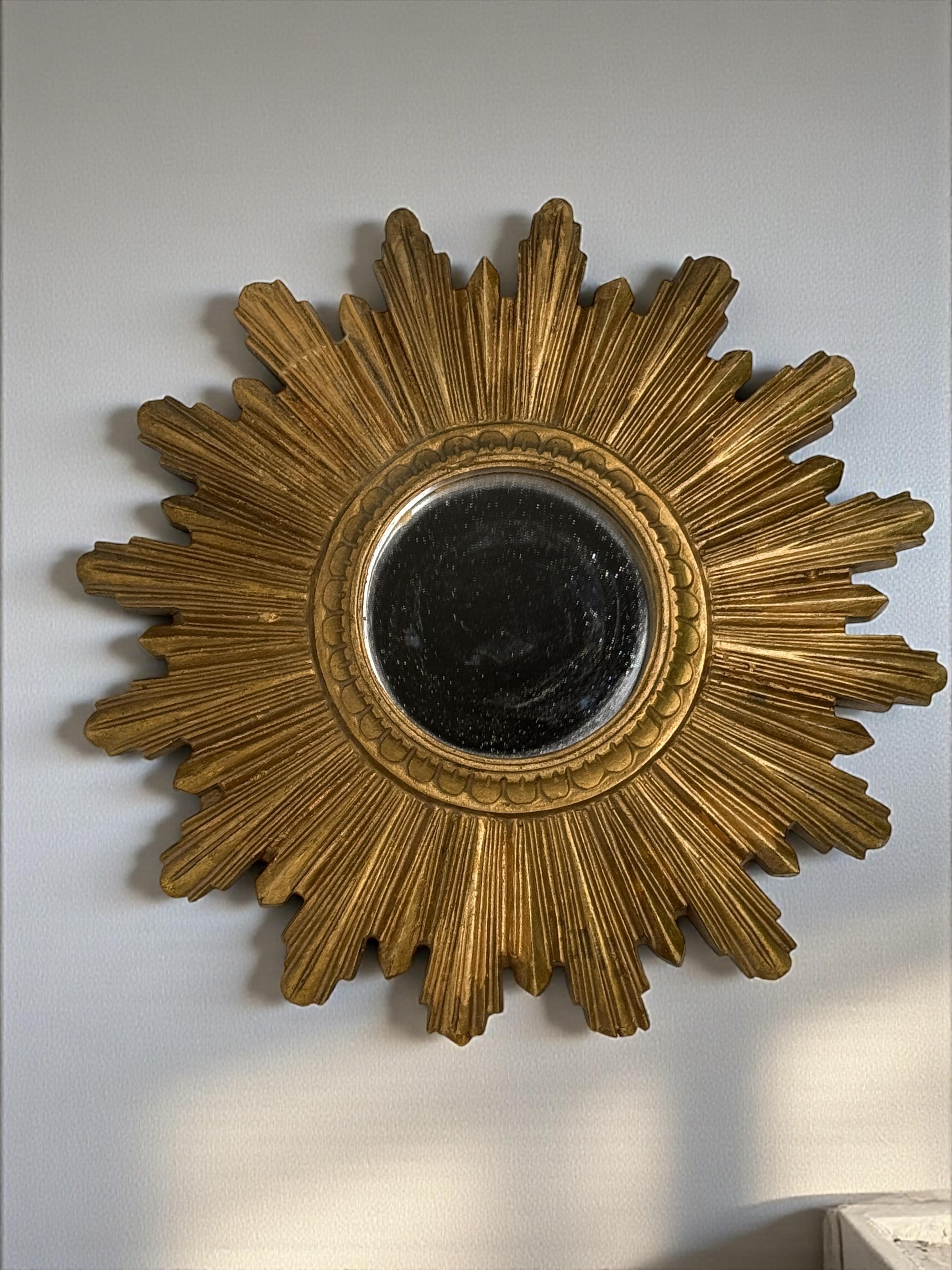 Petite Cute Starburst Sunburst Gilded Resin Flat Mirror Germany, circa 1970s For Sale 5