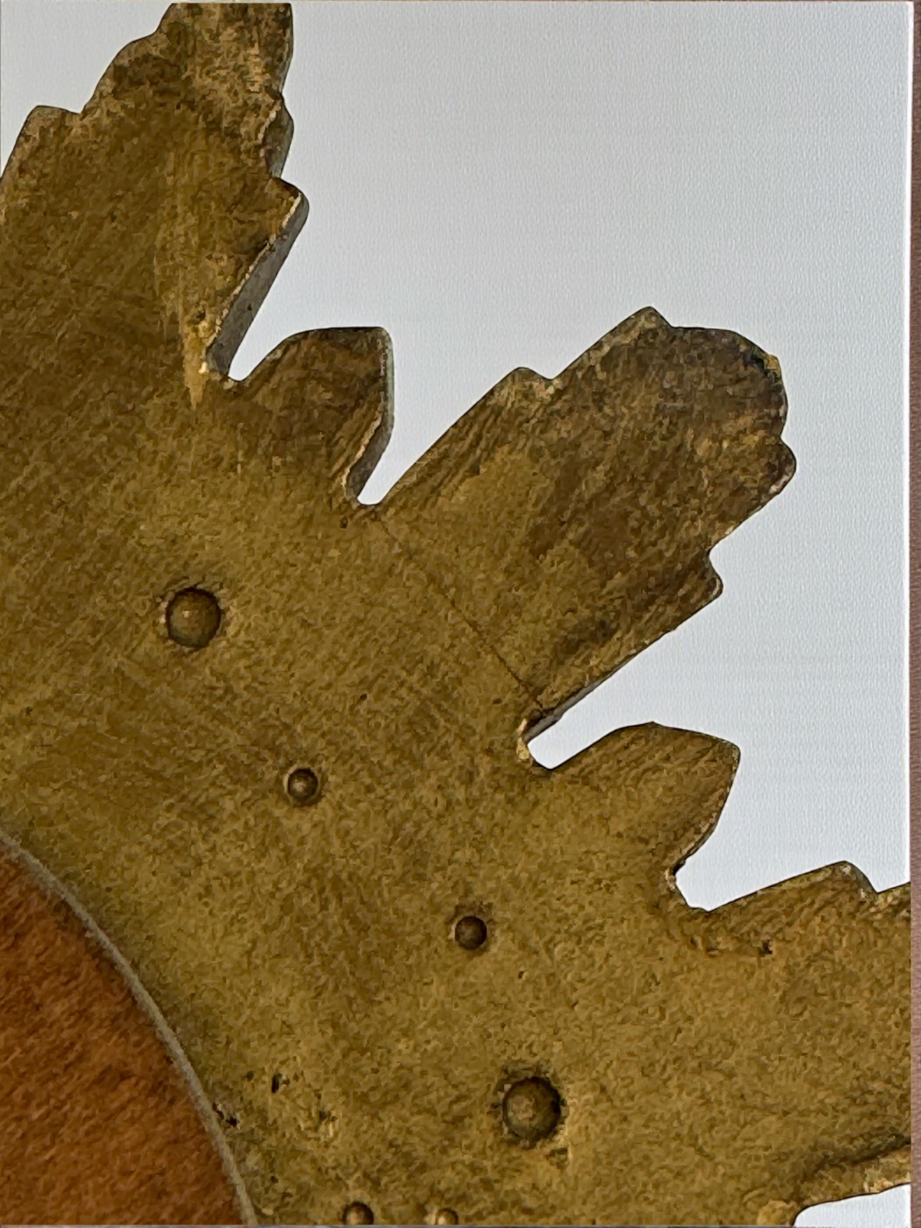 Petite Cute Starburst Sunburst Gilded Resin Flat Mirror Germany, circa 1970s For Sale 11