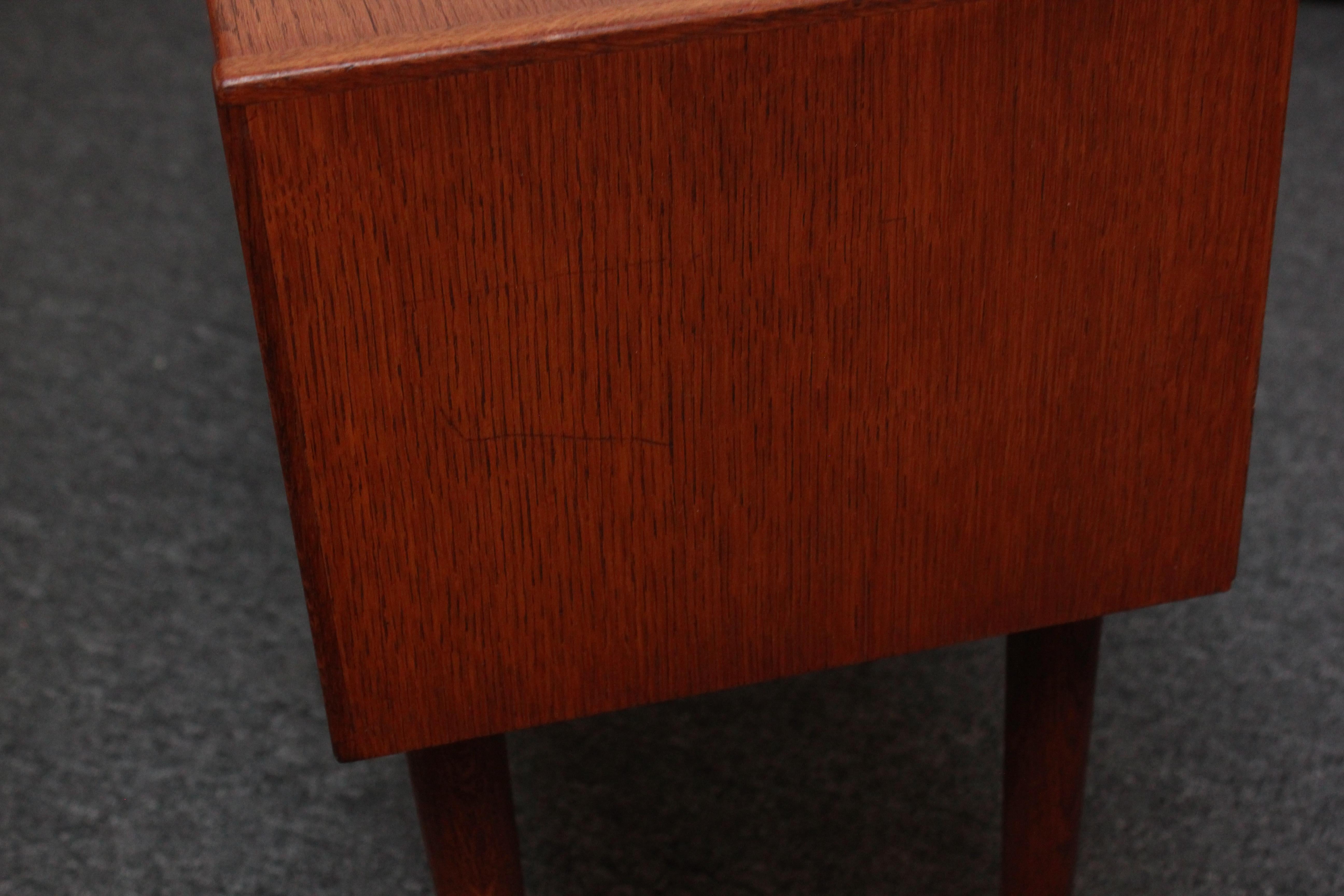 Petite Danish Modern Oak Chest For Sale 7