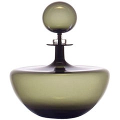 Petite Decanter Low Arc Gray