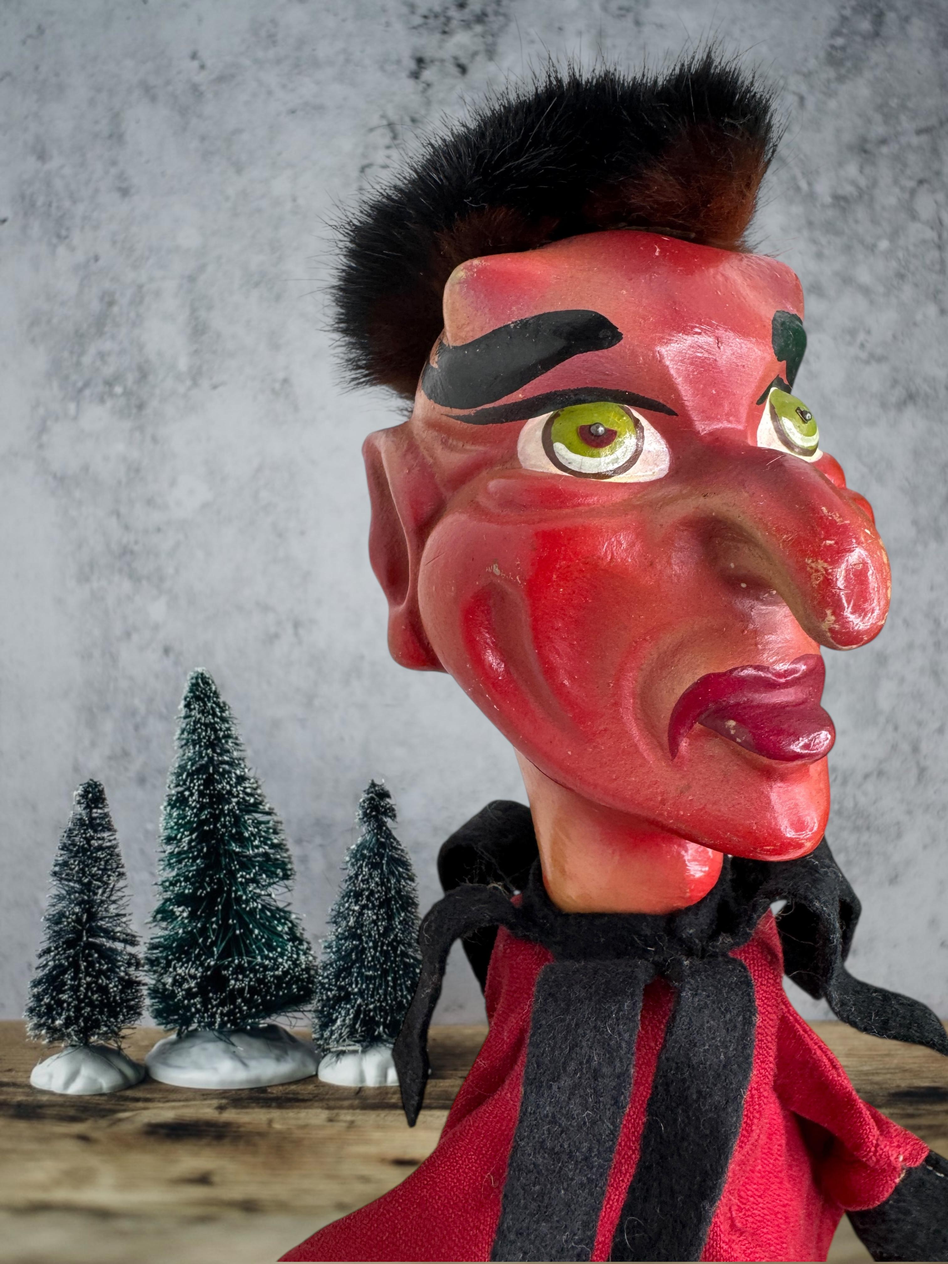 Petit jouet de marionnette Krampus, Allemagne ancienne et vintage en vente 2