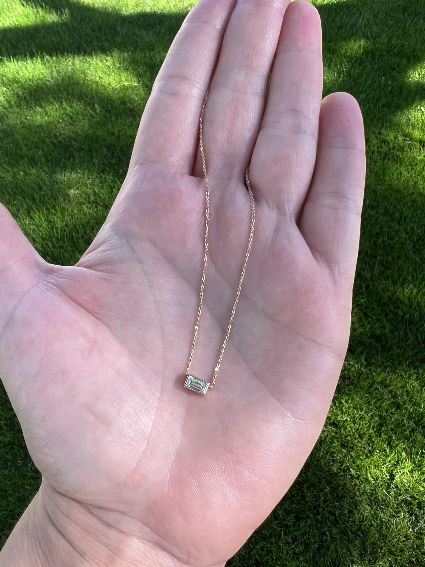Petite Diamond Baguette Pendant Necklace in Rose Gold In New Condition For Sale In Phoenix, AZ