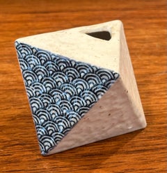 Petite Diamond Shaped Ceramic Ikebana