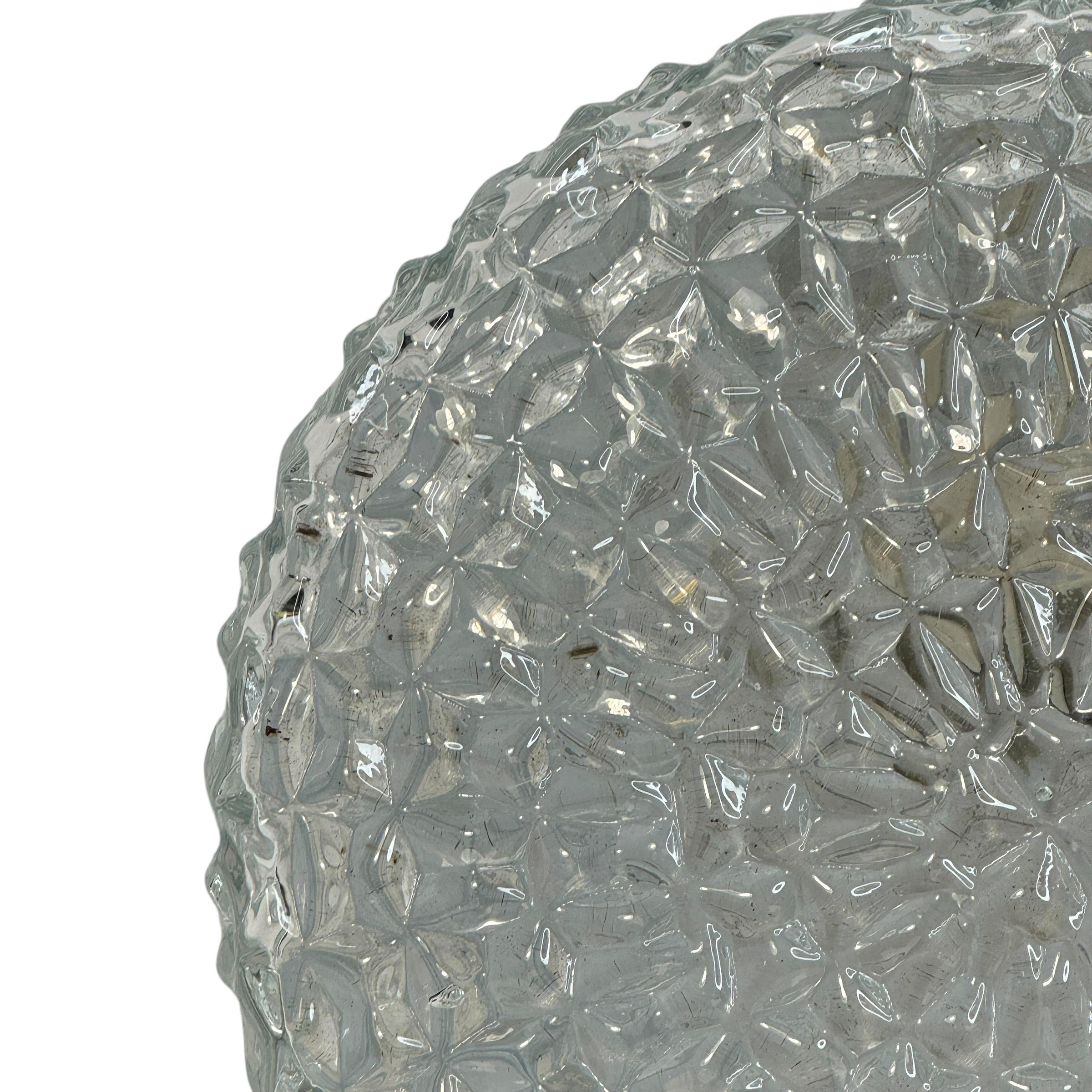 Fine XX secolo Petite Diamond Shaped clear Glass Flush Mount Ceiling Light, Germania anni '80 in vendita