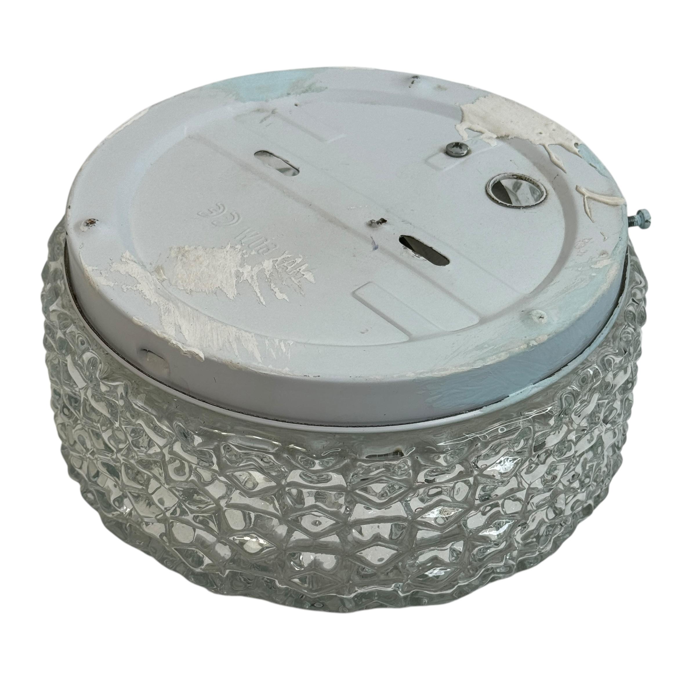 Metallo Petite Diamond Shaped clear Glass Flush Mount Ceiling Light, Germania anni '80 in vendita