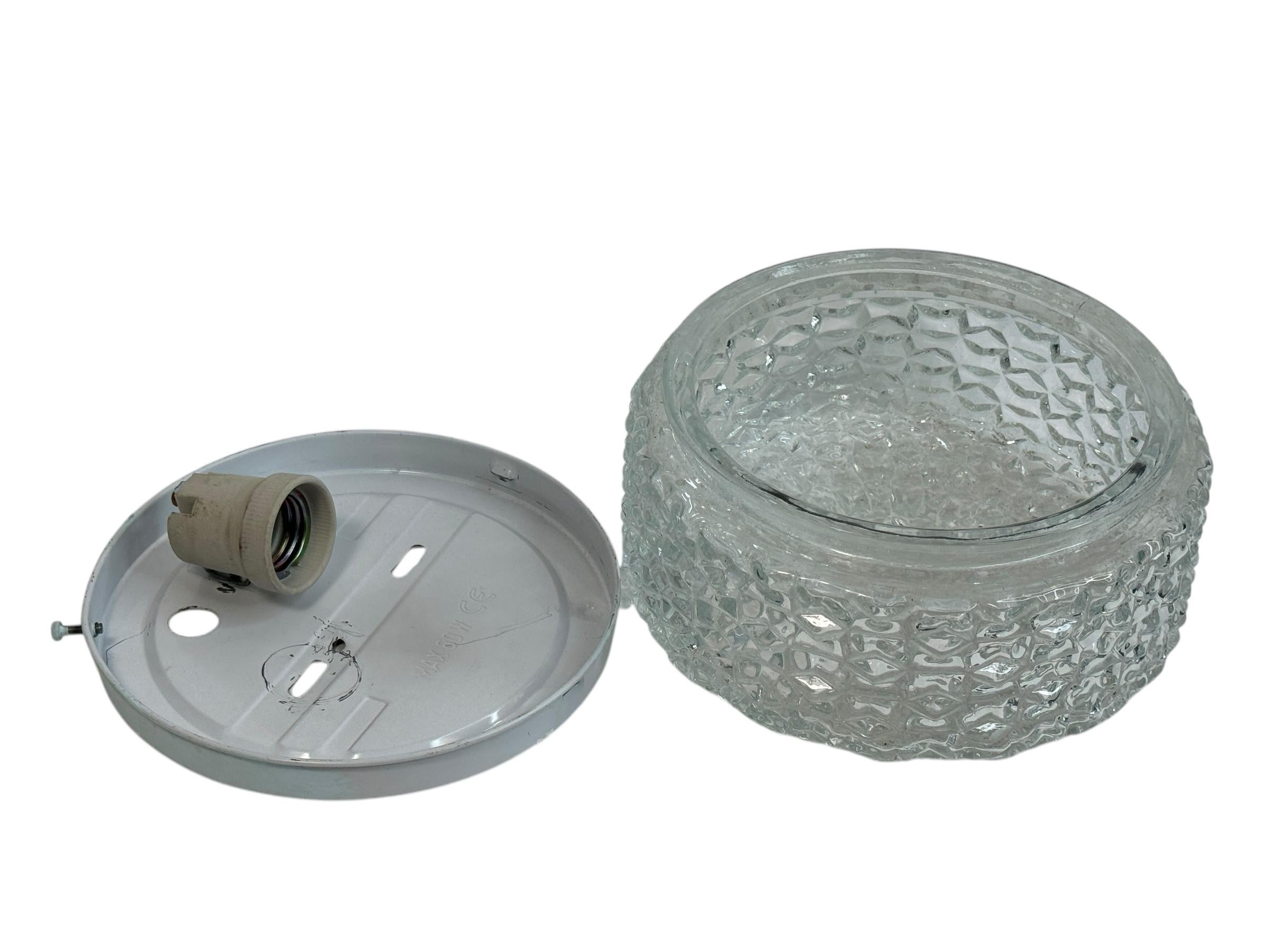 Petite Diamond Shaped clear Glass Flush Mount Ceiling Light, Germania anni '80 in vendita 1