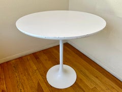 Petite table de salle à manger Tulip de Maurice Burke