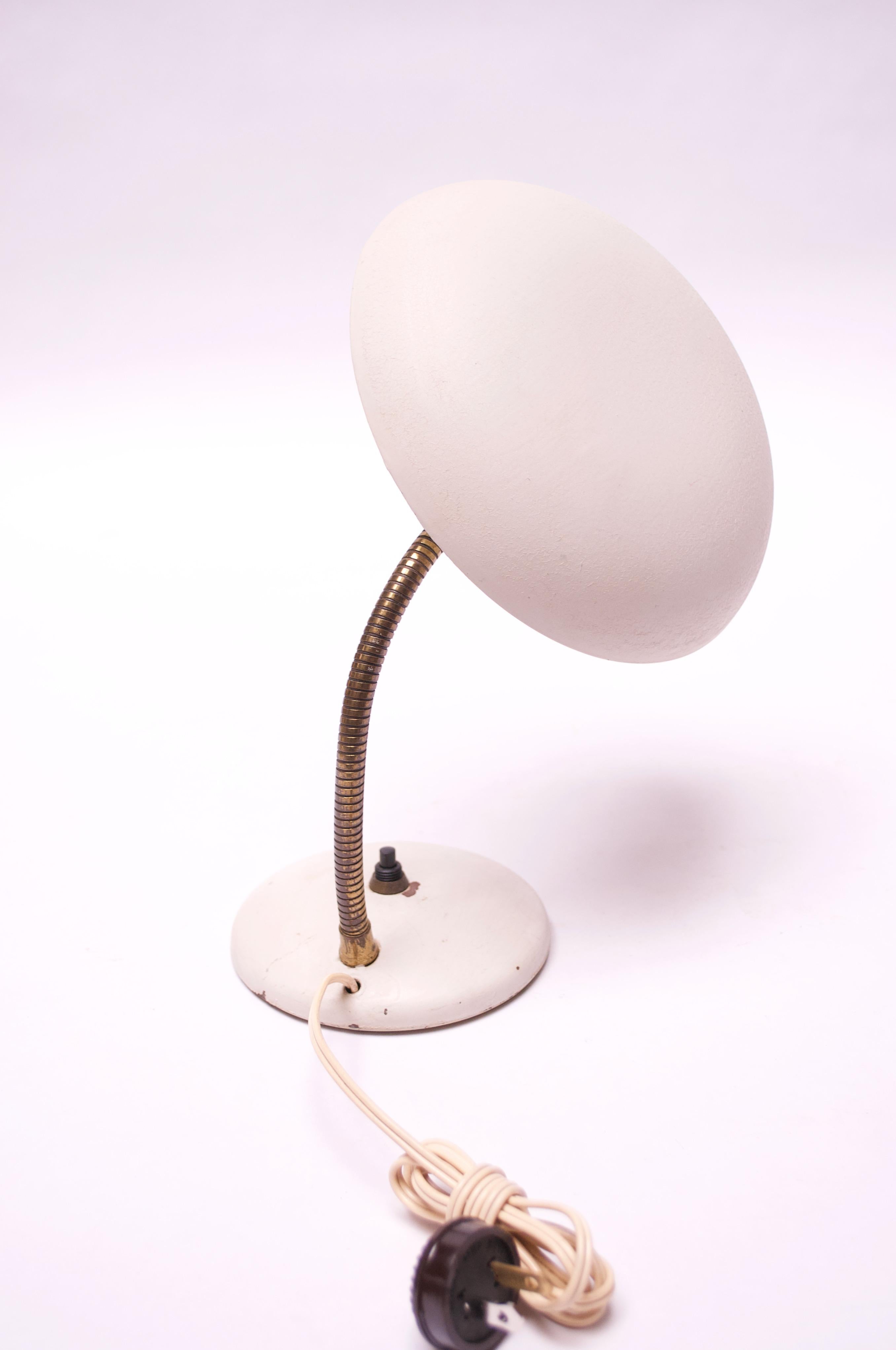 Petite Dutch Modern White Metal and Brass Gooseneck Table Lamp For Sale 4