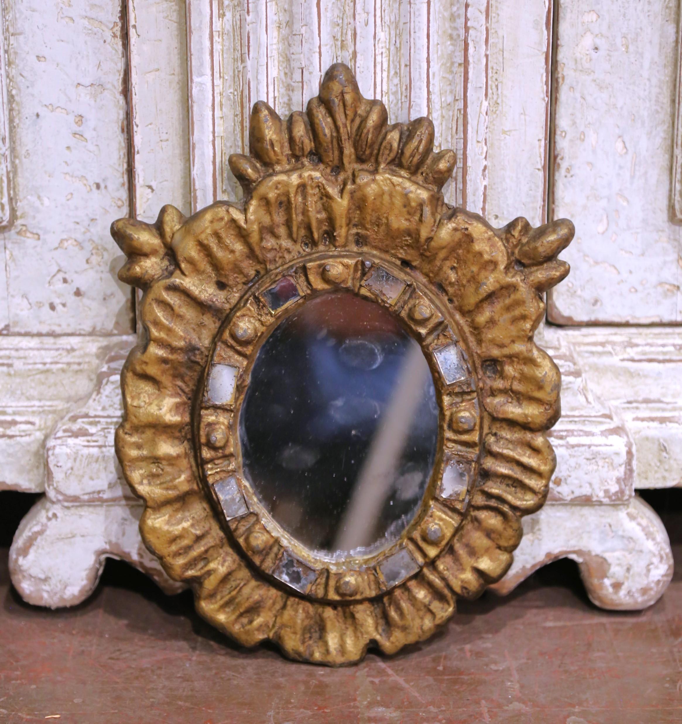 Petit miroir à soleil en fer doré espagnol du début du 20e C. avec insertion de miroir Excellent état - En vente à Dallas, TX