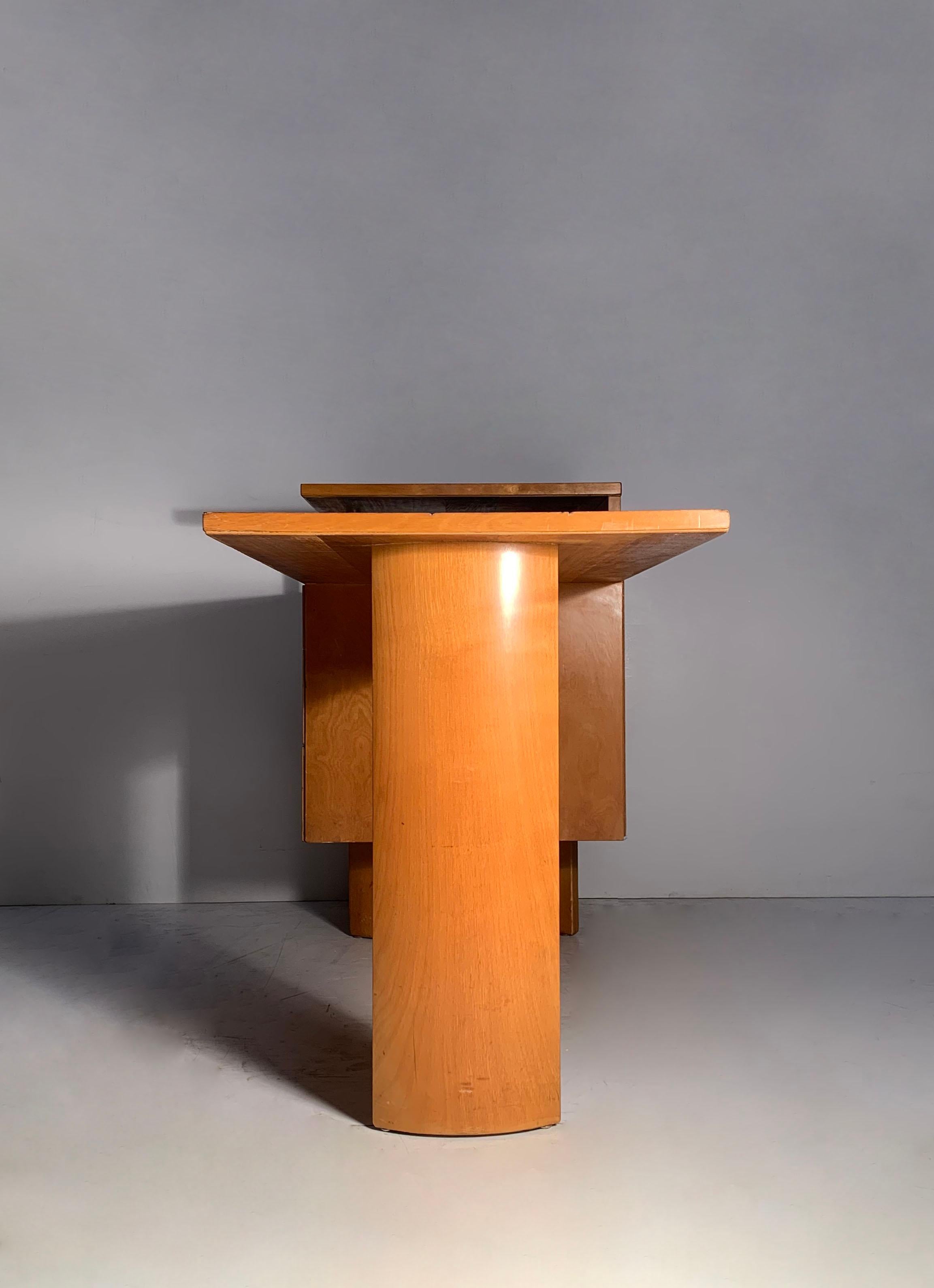 Petite Eliel Saarinen Deco Desk In Good Condition For Sale In Chicago, IL