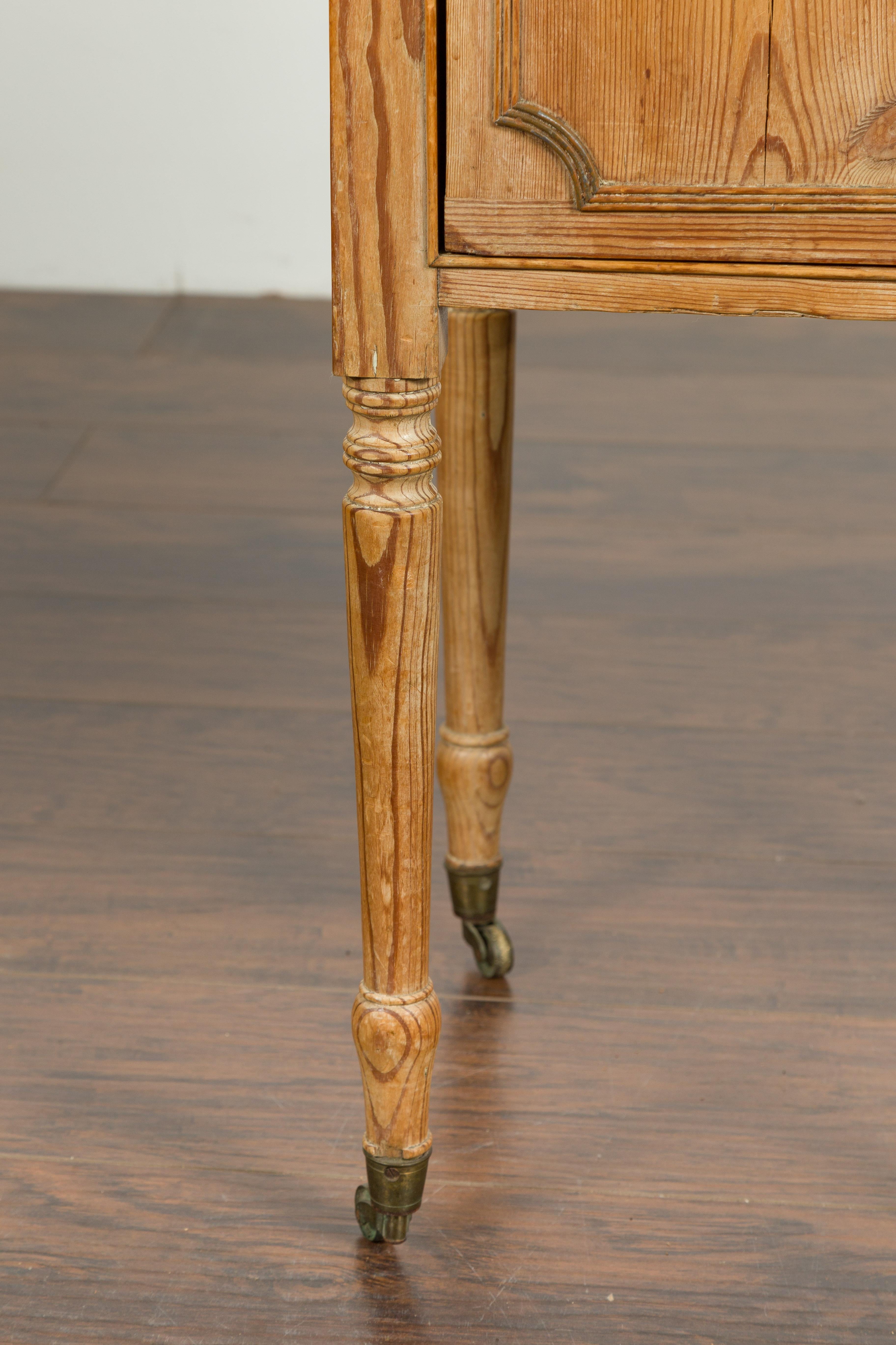 Petite English 1870s Pine End Table with White Marble-Top and Single Door For Sale 3