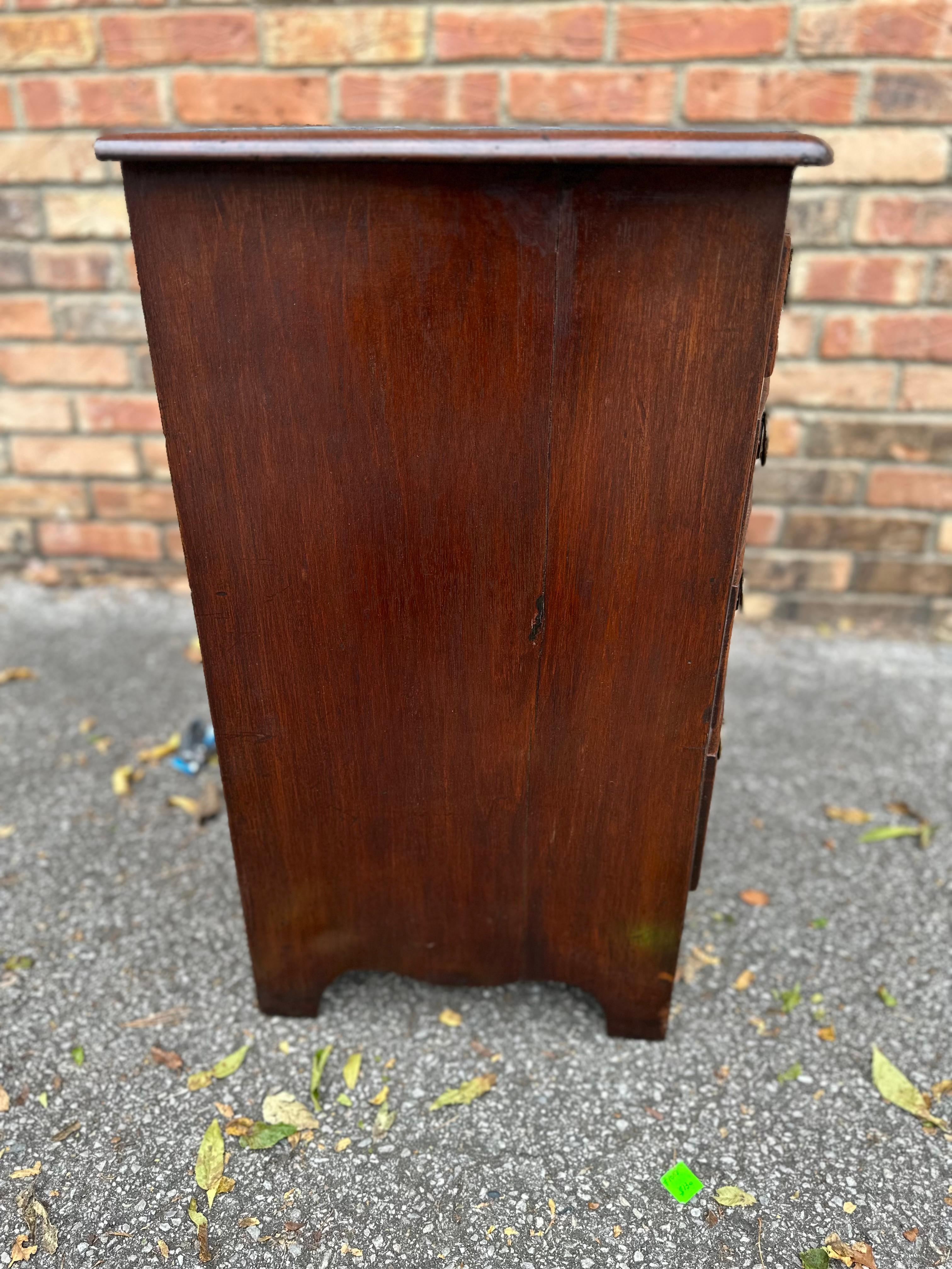 Petite English Bow Front Chest For Sale 3