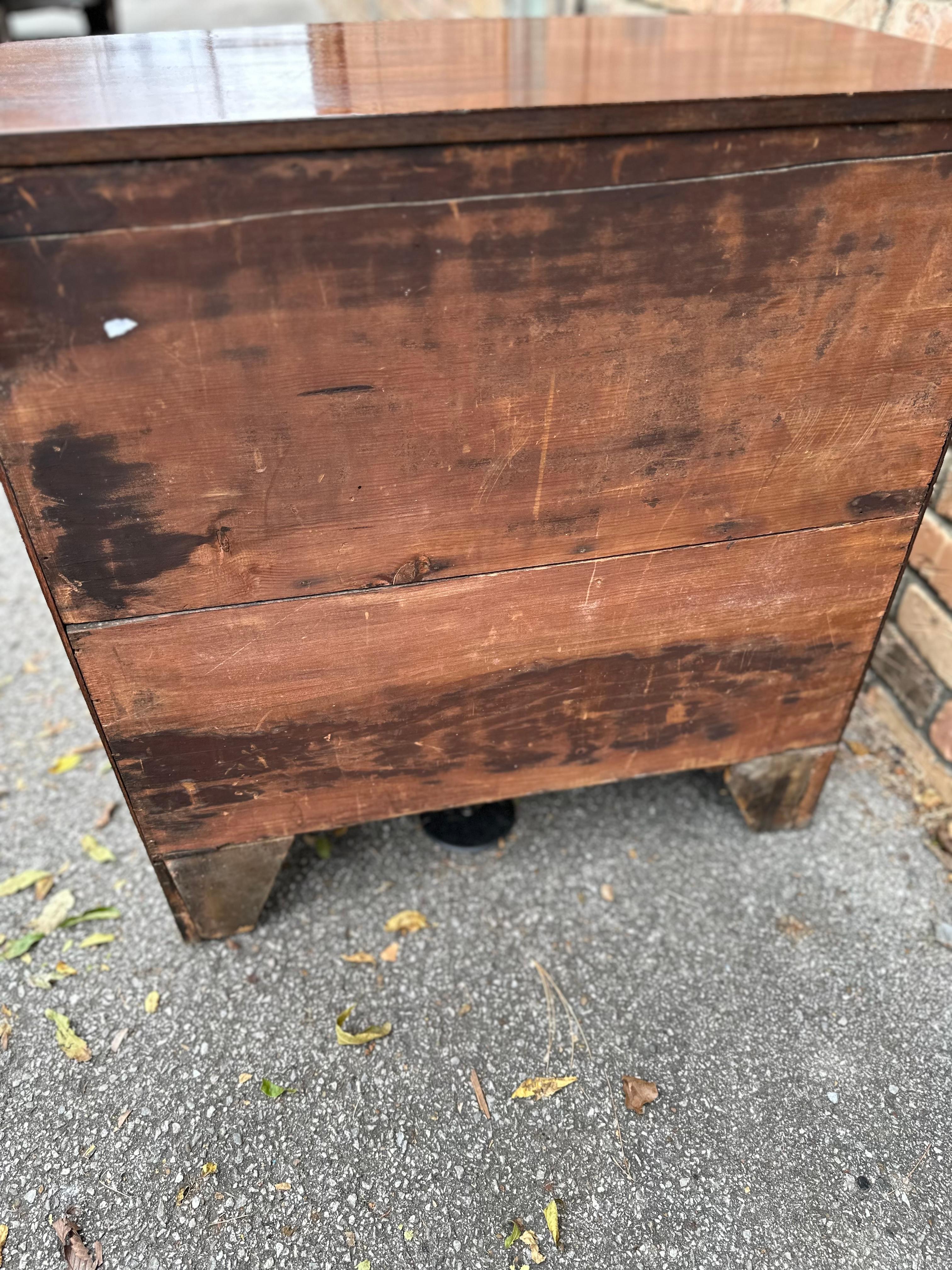 Petite English Bow Front Chest For Sale 4