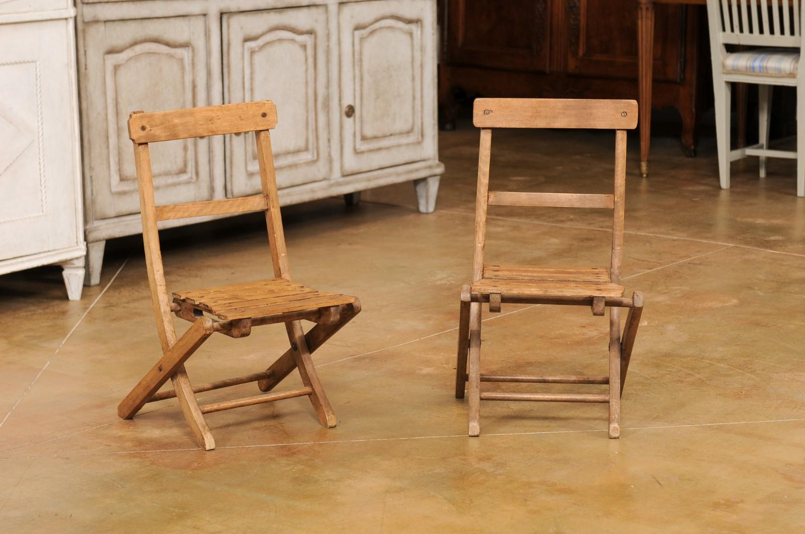 Petite English Rustic Wooden Children's Folding Chairs, Sold Individually In Good Condition For Sale In Atlanta, GA