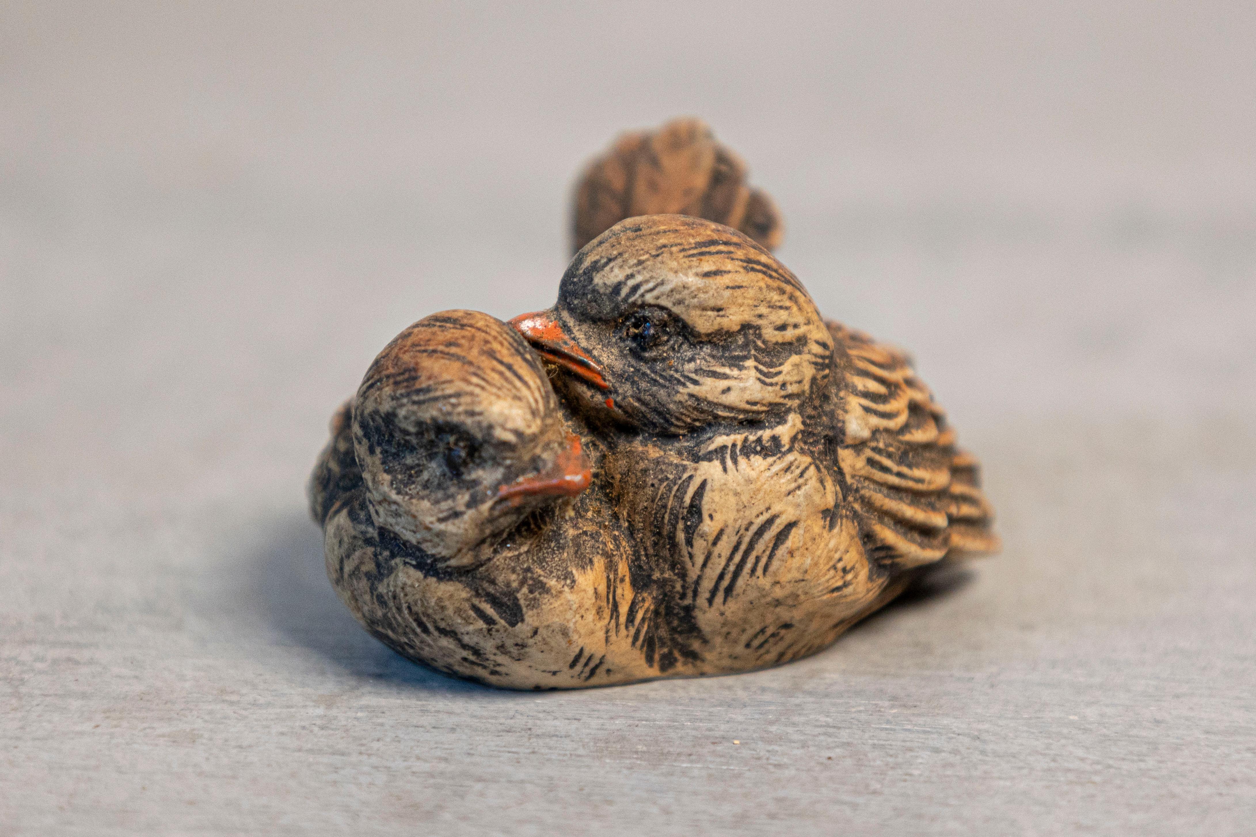Petite English Victorian Period 19th Century Carved Wooden Bird Sculpted Group In Good Condition For Sale In Atlanta, GA