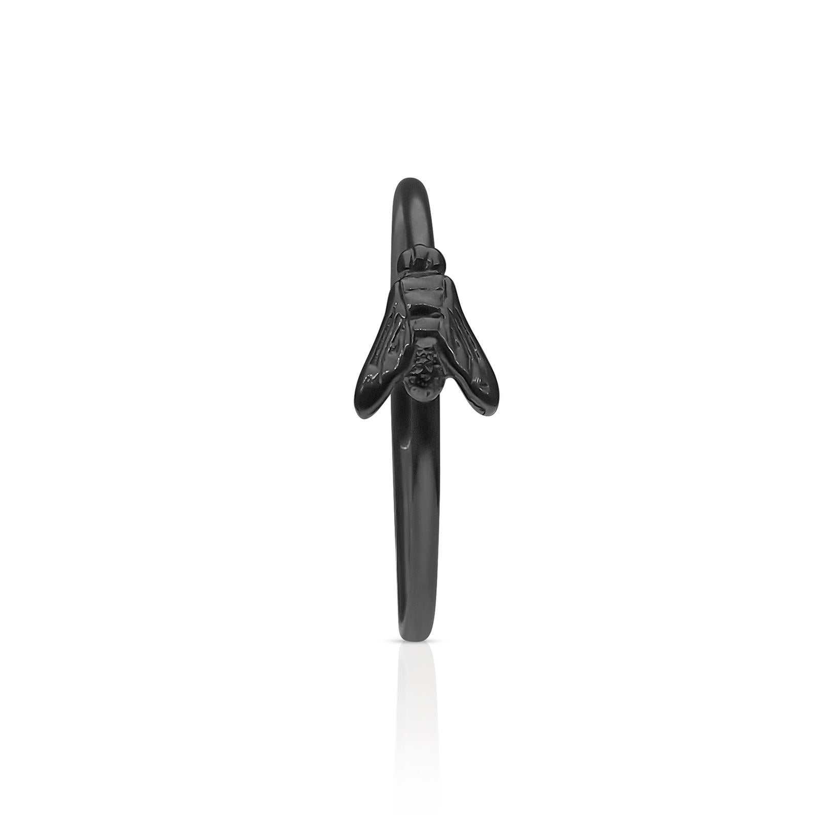 18K Black Gold (Au 750) - Essential mini FLY Ring

Reference: FL2W-RS1WG/F3DWGS
Collection: Essential
Type of jewelry: Ring
Metal: 18K Black Gold (Au 750)
Length of the pattern: 8 mm
Category: Unisex