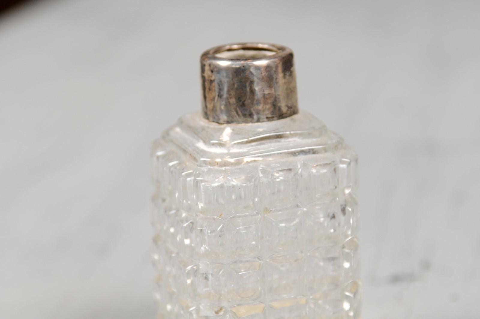 Petite French 1860s Napoleon III Period Crystal Toiletry Bottle with Silver Neck For Sale 6