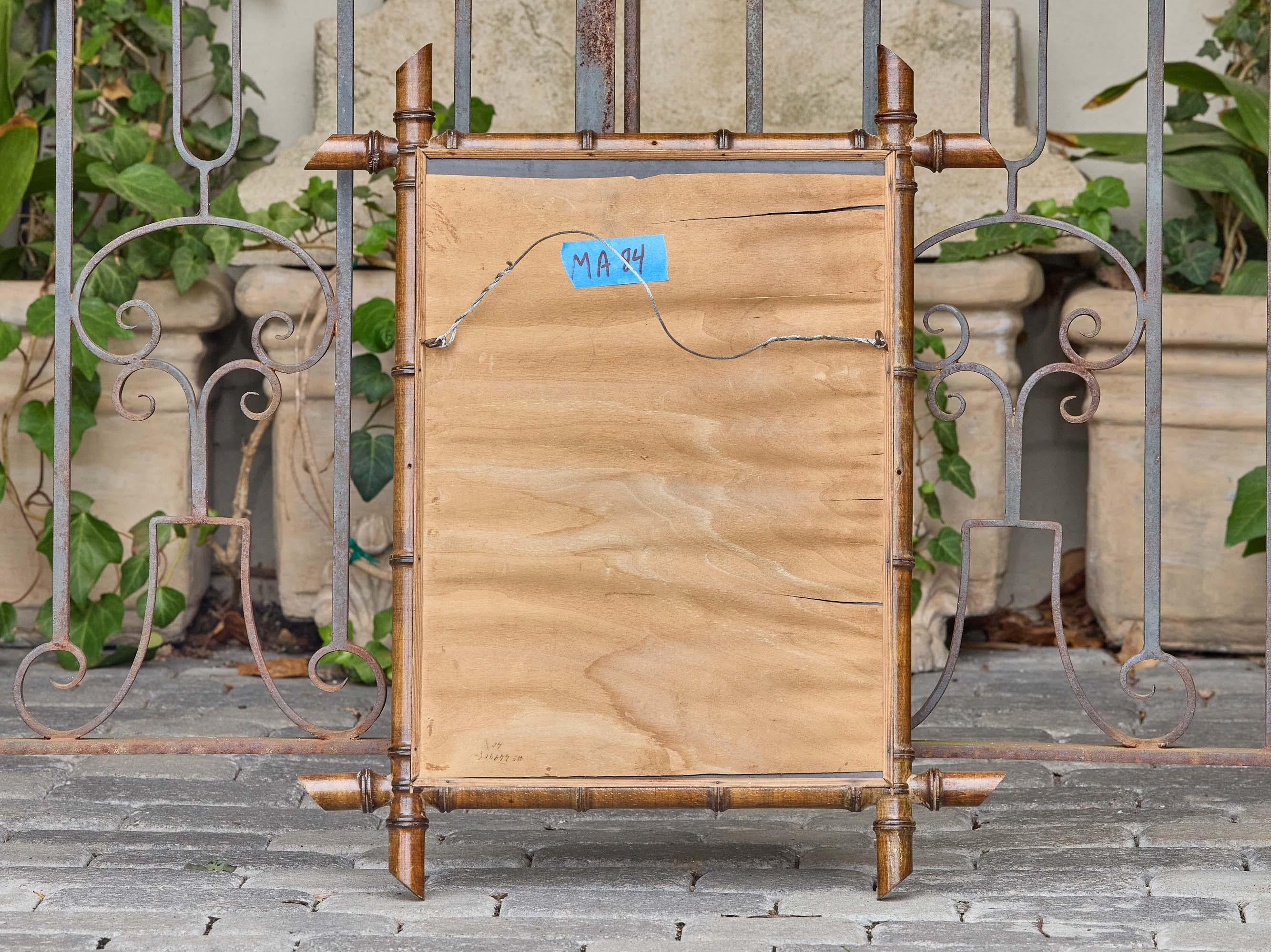 Petite French Antique Faux Bamboo Mirror mit warmer Patina, um 1900 (Kunstbambus) im Angebot