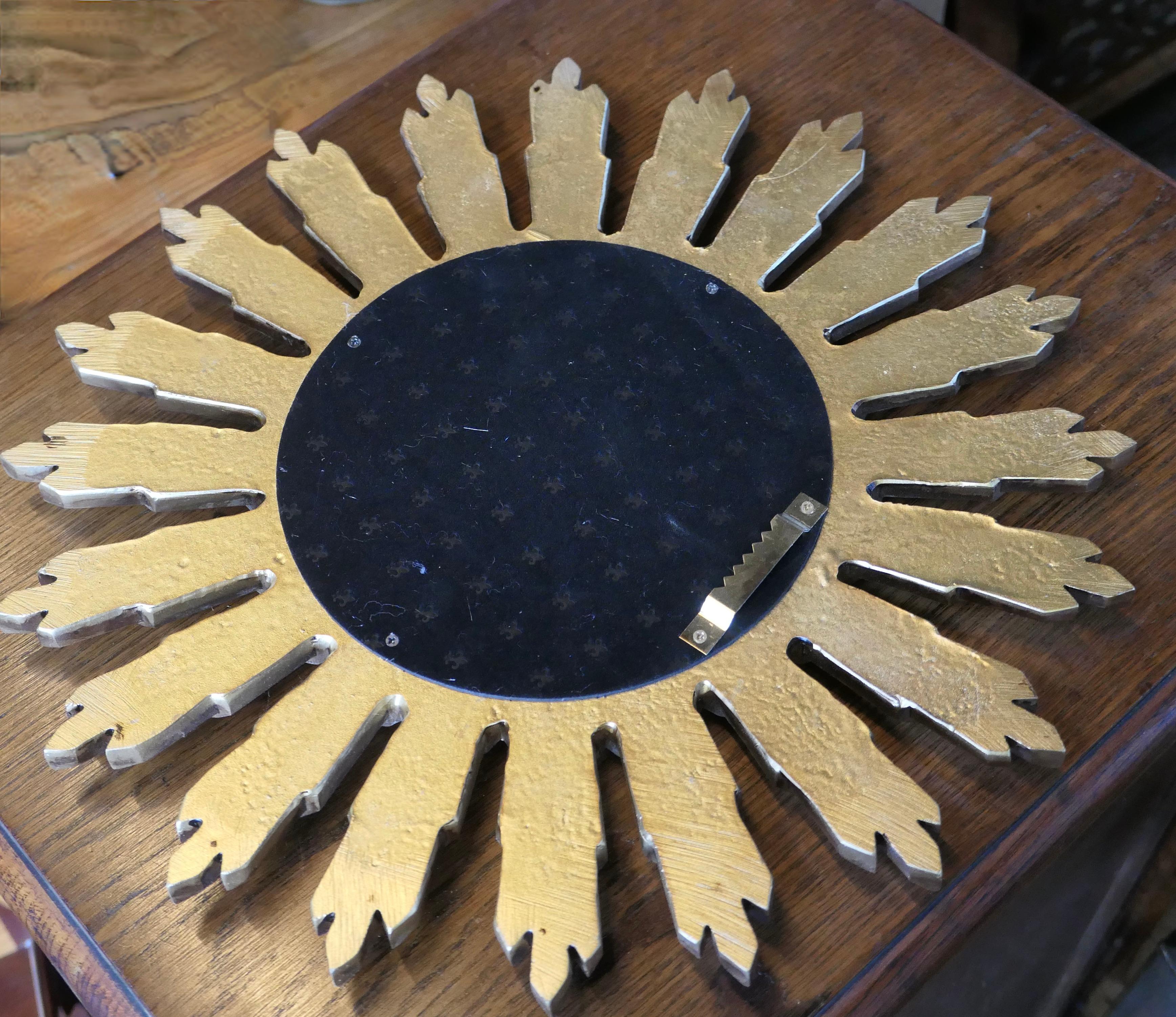 Kleiner französischer Spiegel im Art Déco-Stil mit Sonnenaufgang und Sonnenuntergang, vergoldet 2