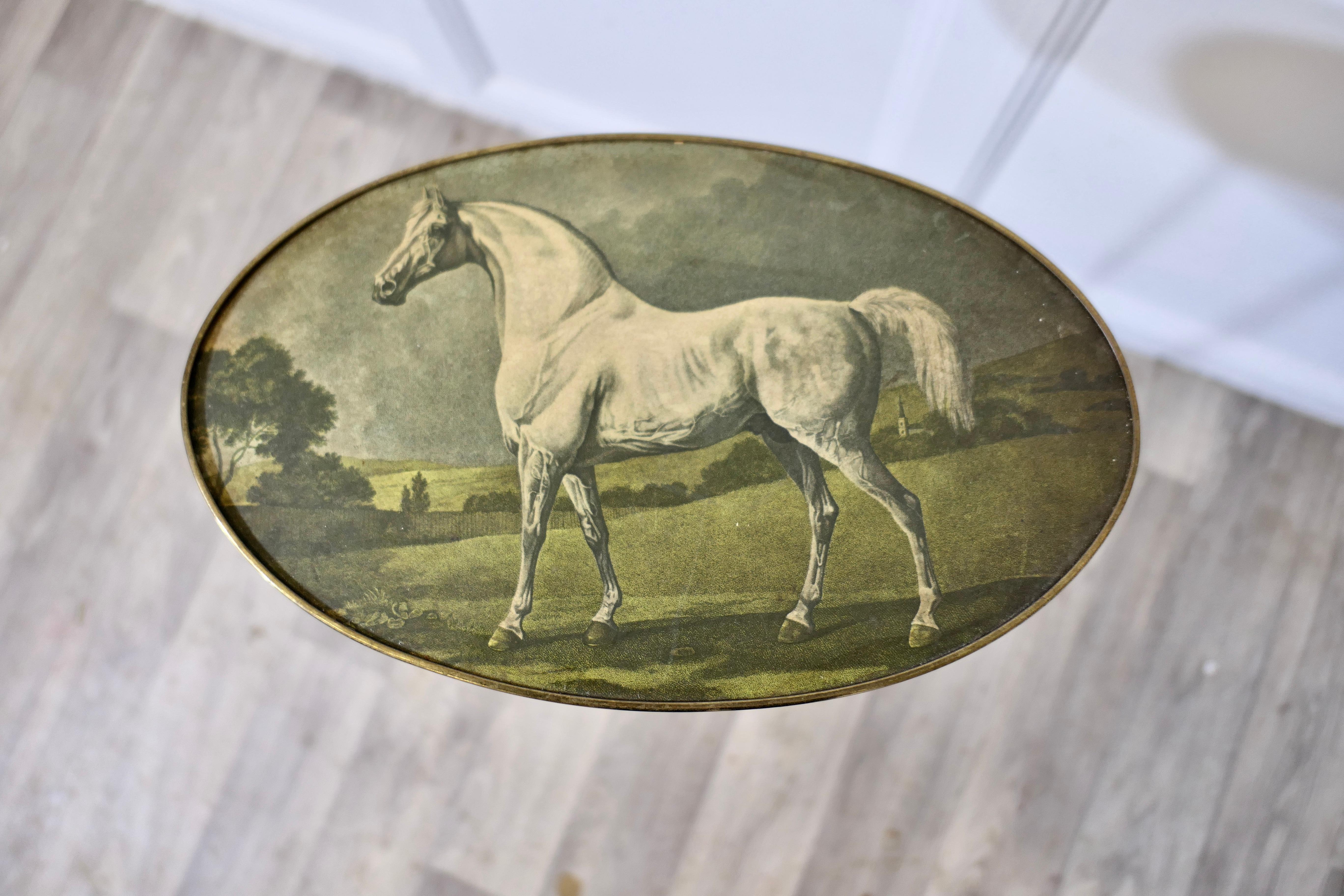 Petite table à vin en laiton sur le thème de l'équitation en vente 1