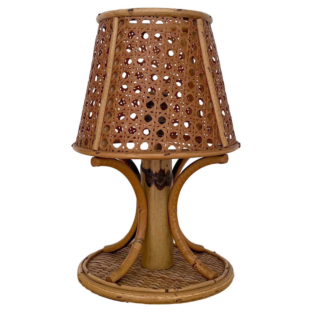 Petite lampe de table française en rotin