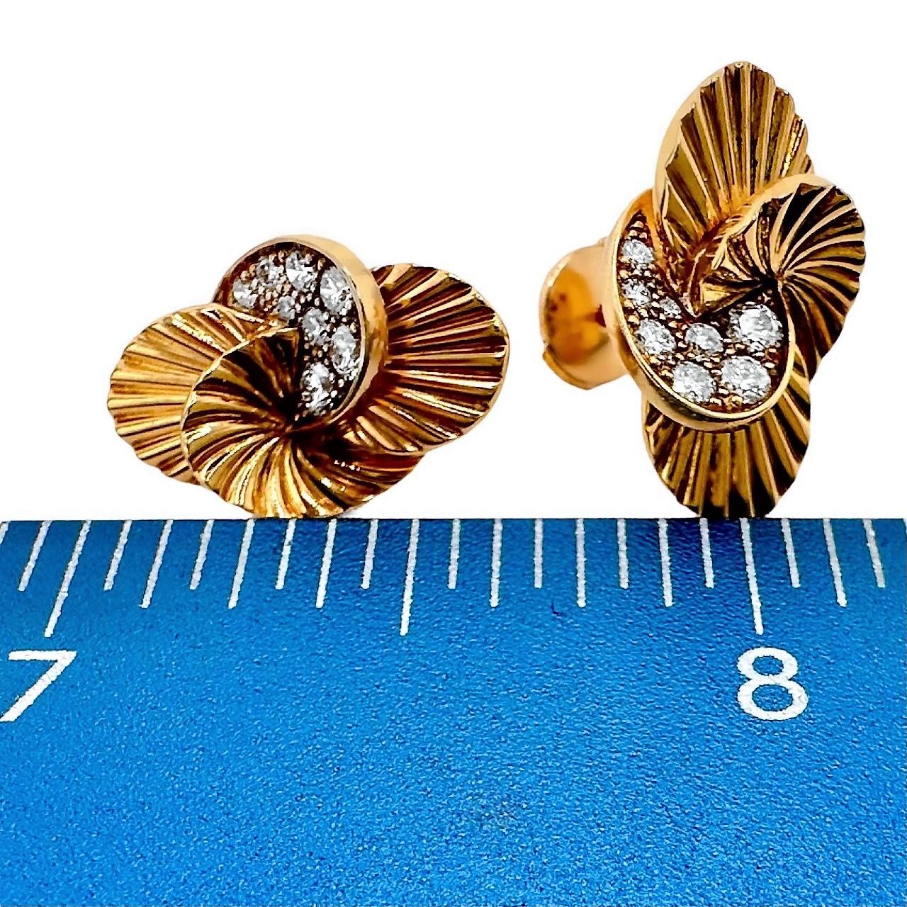 Petite French Cartier Rose Gold and Diamonds Earrings In Good Condition For Sale In Palm Beach, FL