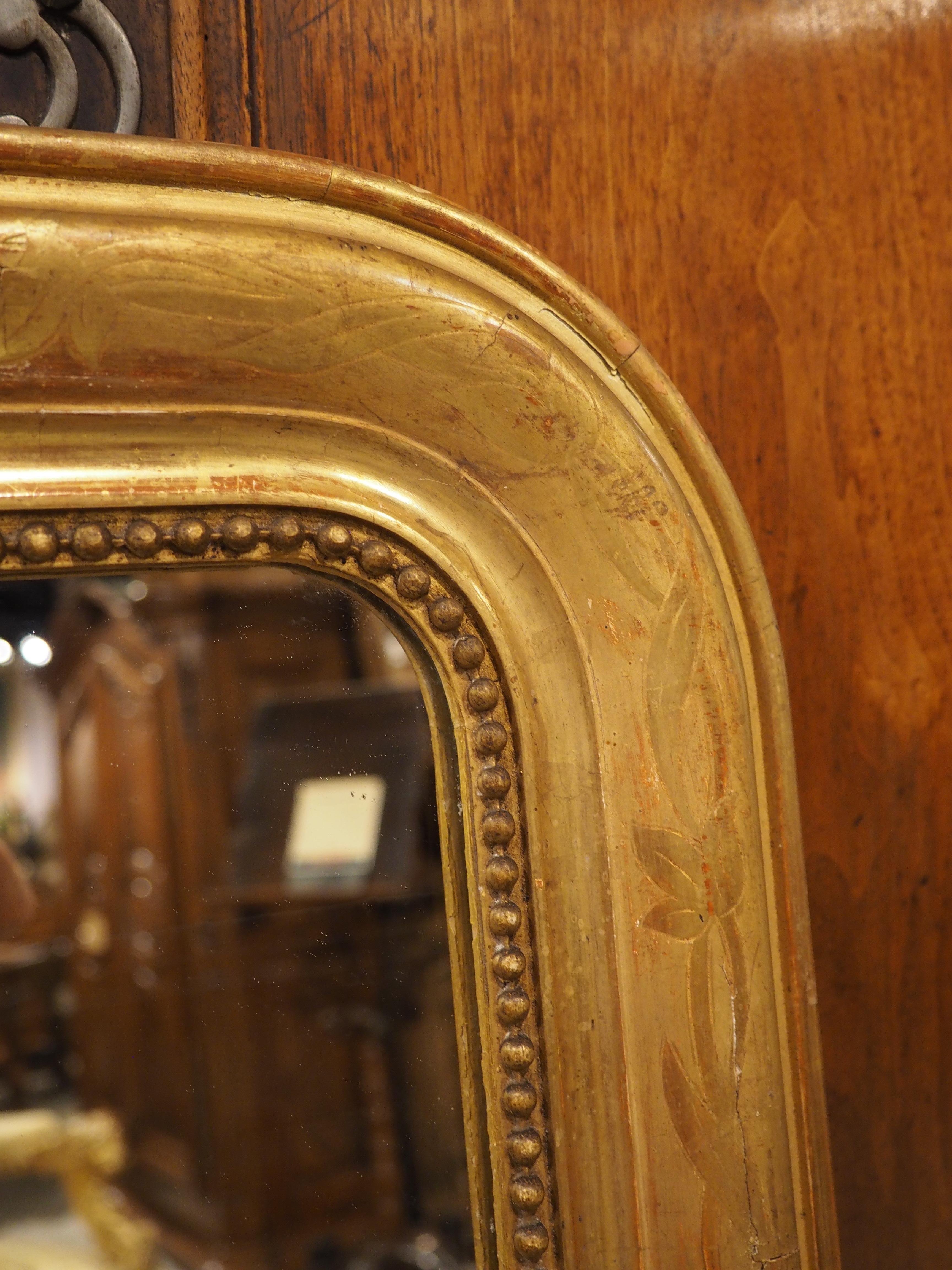 Specchio francese in legno dorato in stile Louis Philippe, CIRCA 1870 in vendita 2