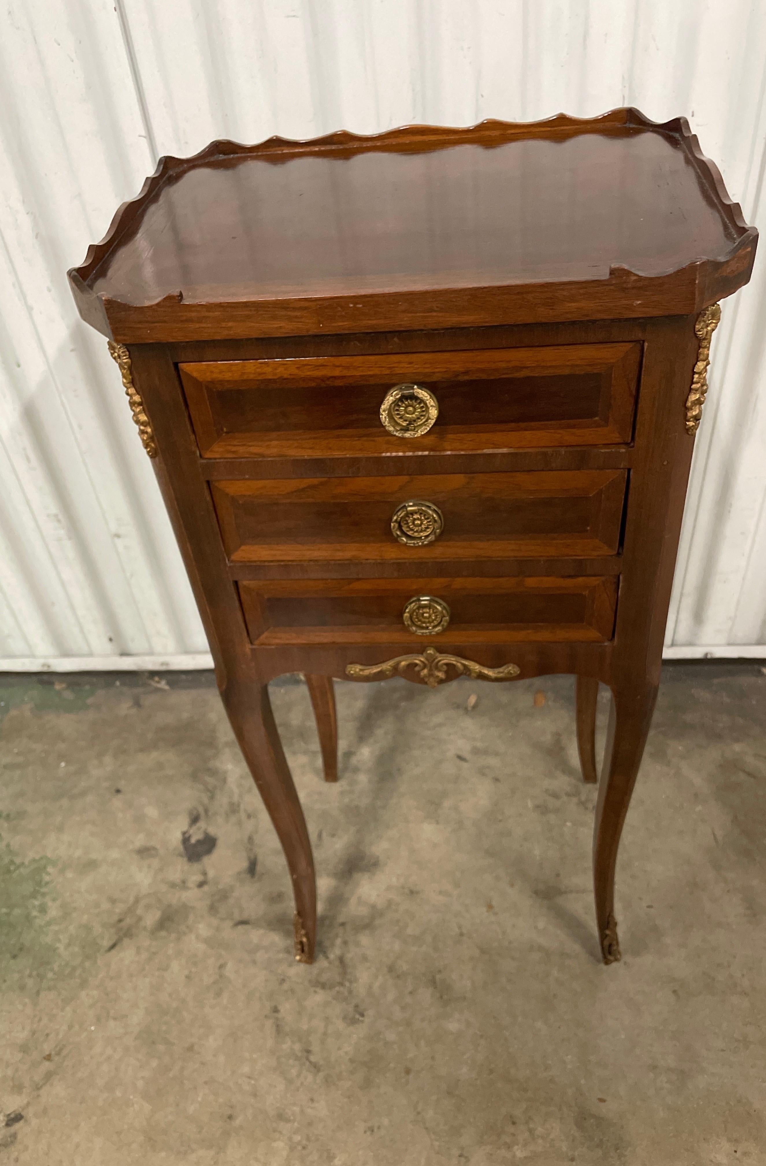 Petite French Louis XV Style Three Drawer Chest / Side Table For Sale 3