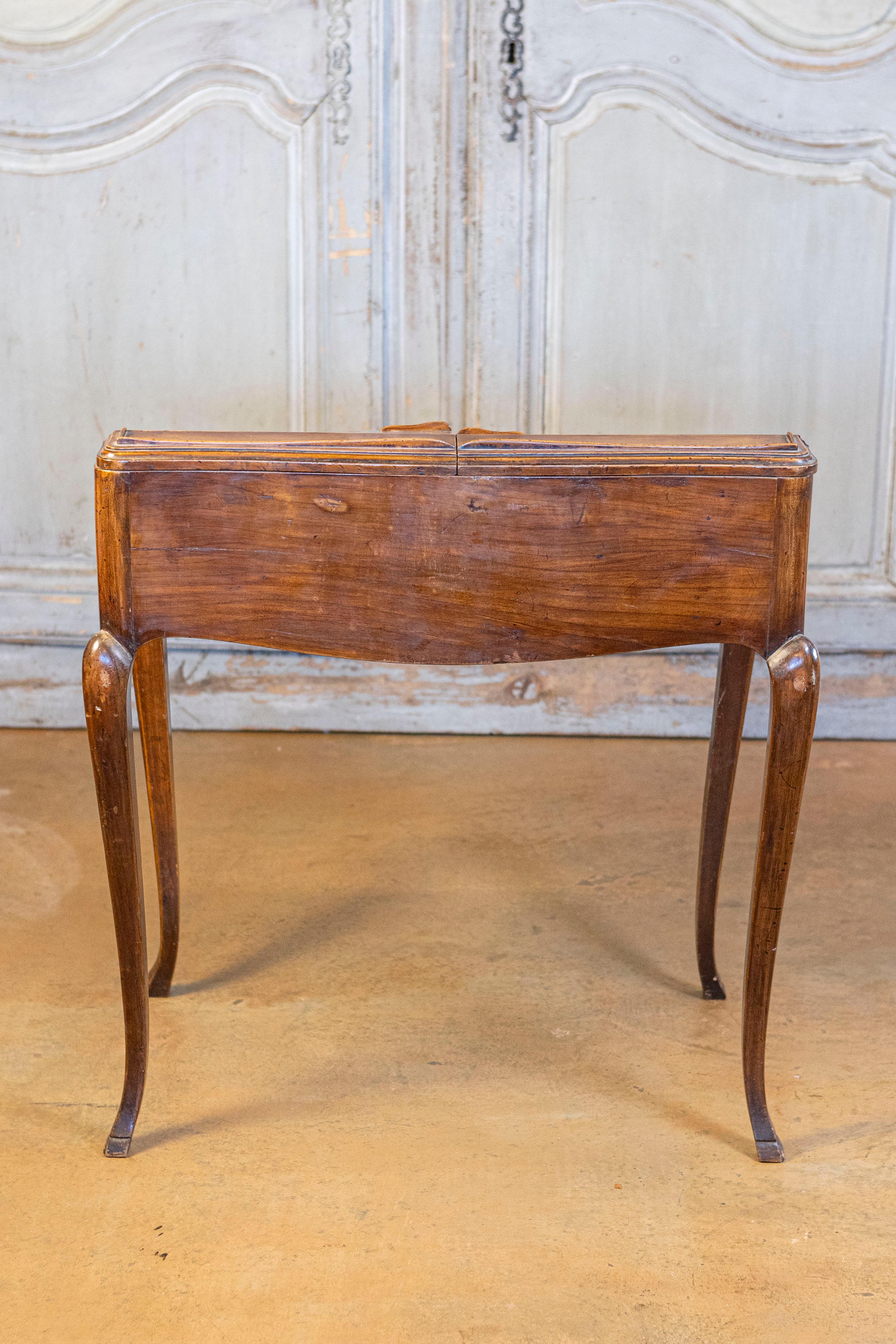 Petite French Louis XV Style Walnut Slant-Front Desk, Stamped, circa 1810 For Sale 5