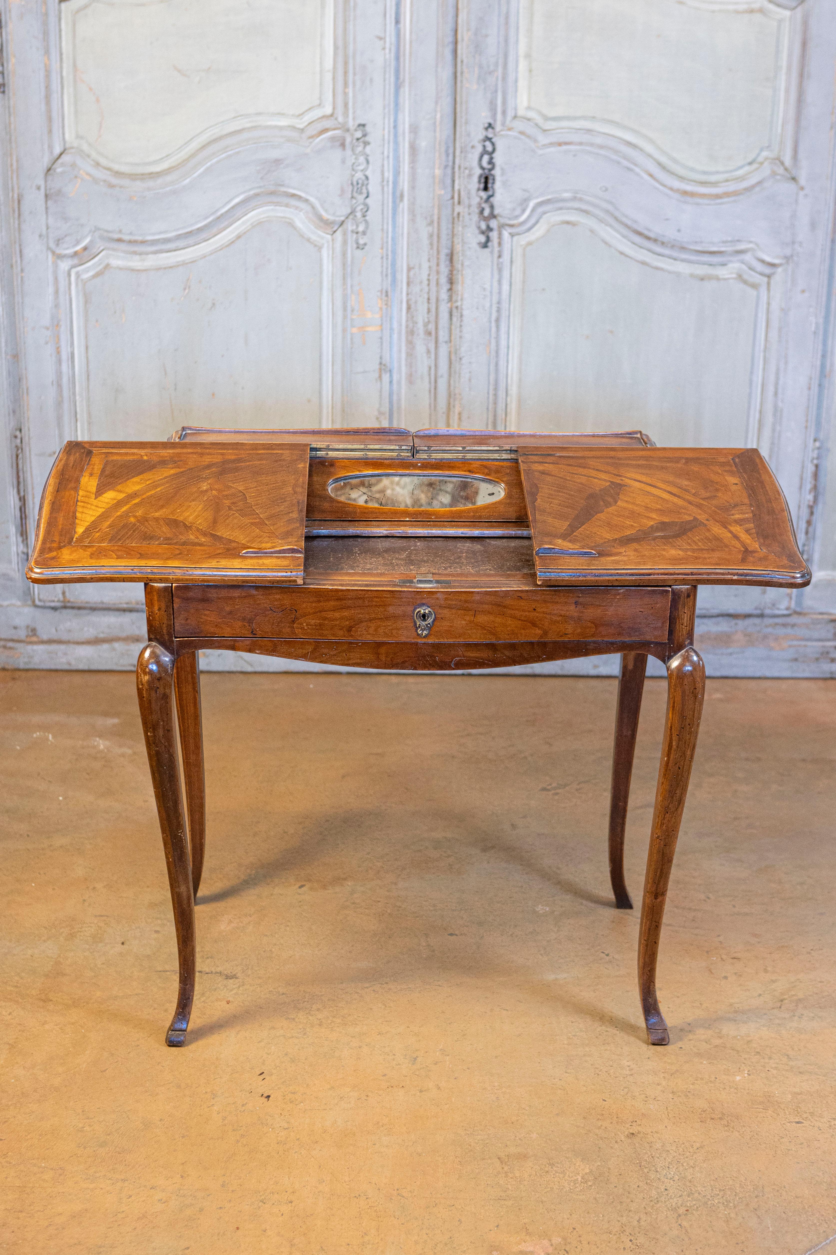Inlay Petite French Louis XV Style Walnut Slant-Front Desk, Stamped, circa 1810 For Sale