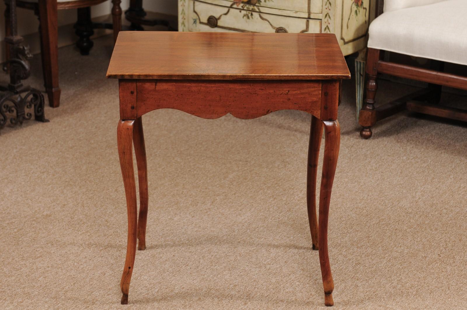 Petite French Louis XV Walnut Side Table, Mid-18th Century  3