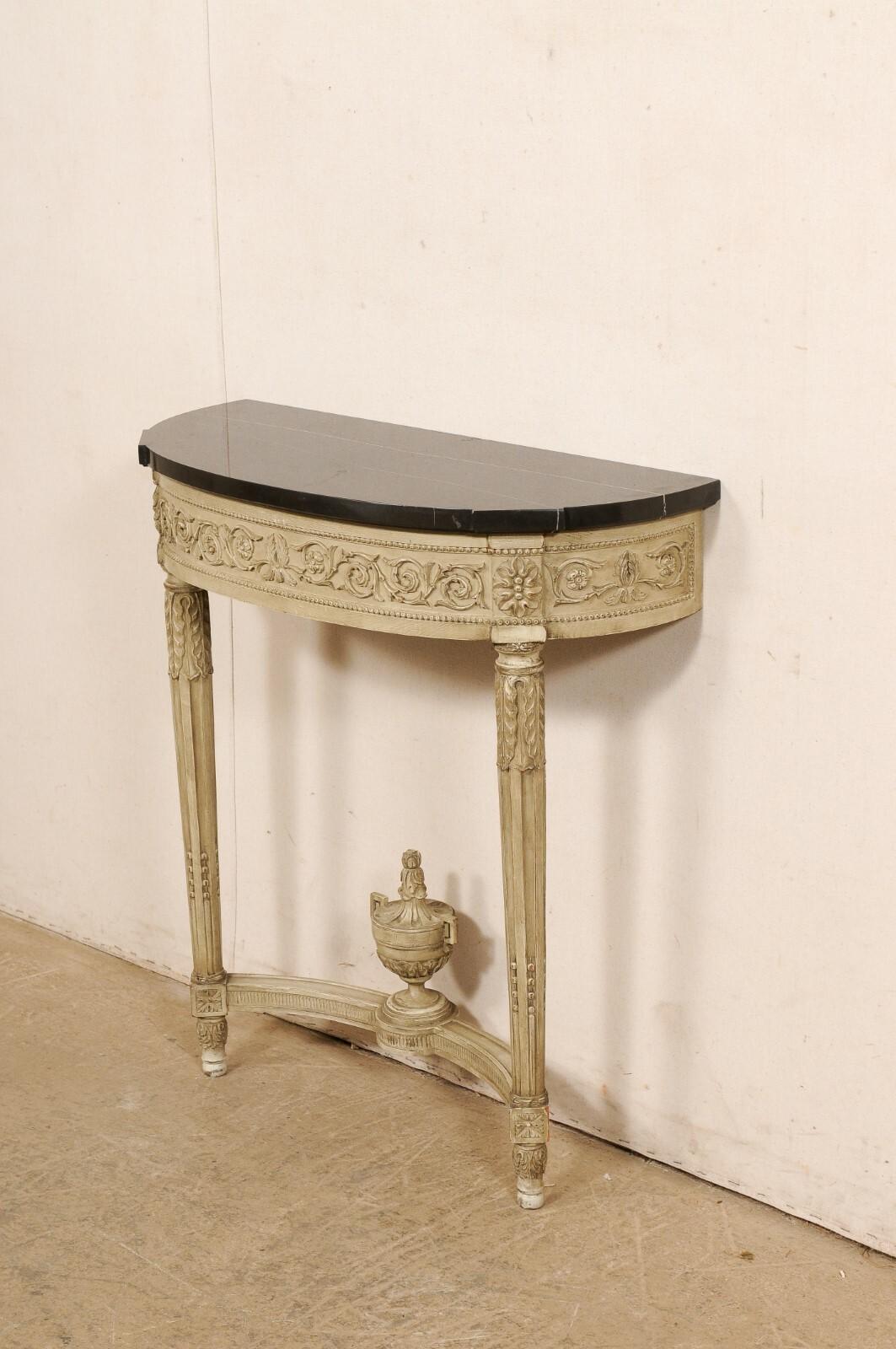 Petite French Neoclassic Wall Console w/Black Marble Top, Early 20th C. For Sale 4