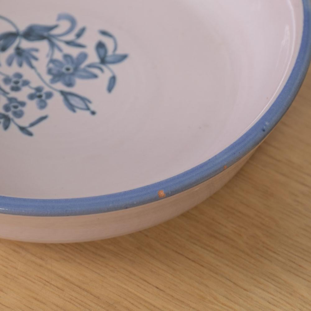 Petite French Gemalte Schale (Keramik) im Angebot