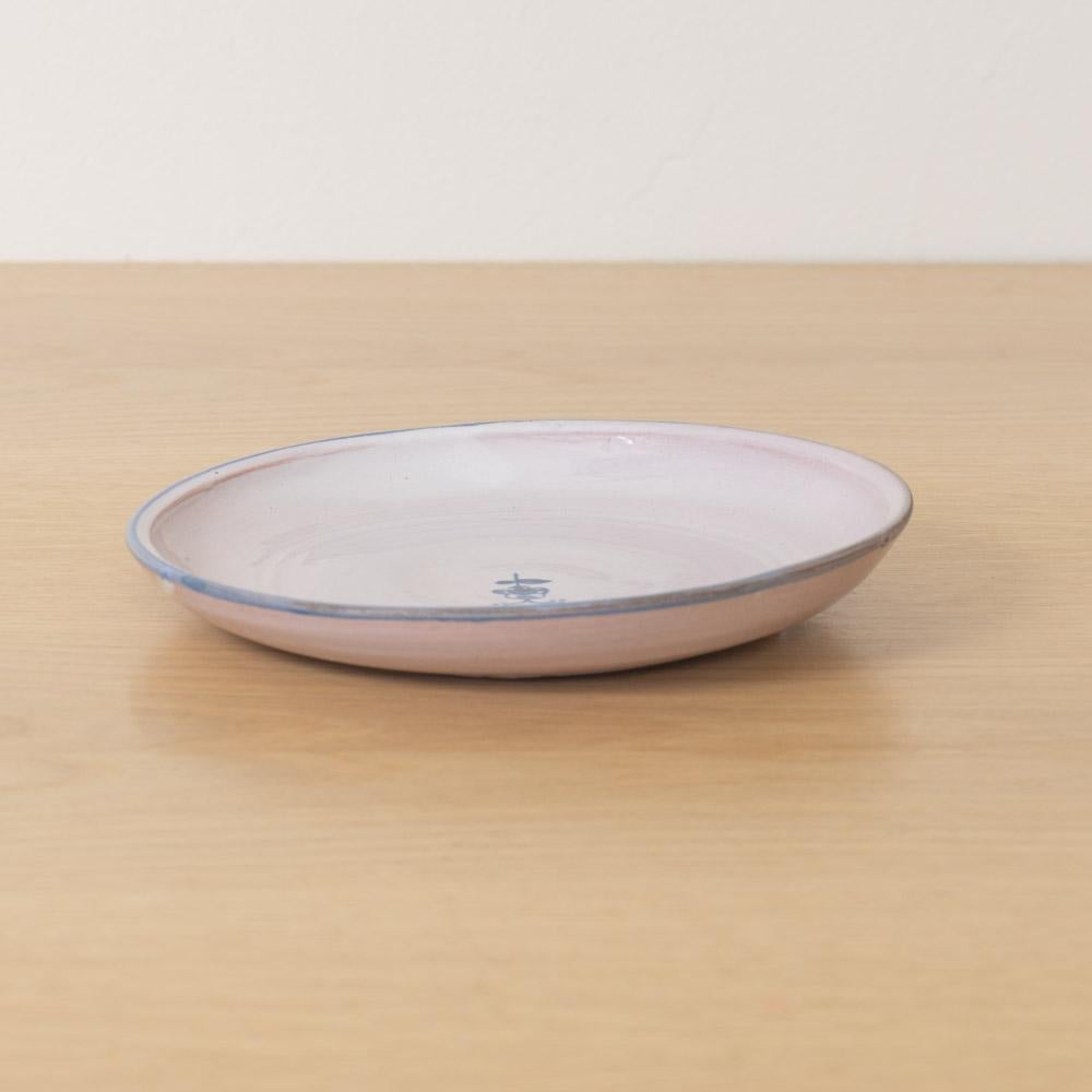 Pequeño plato pintado a la francesa siglo XX en venta