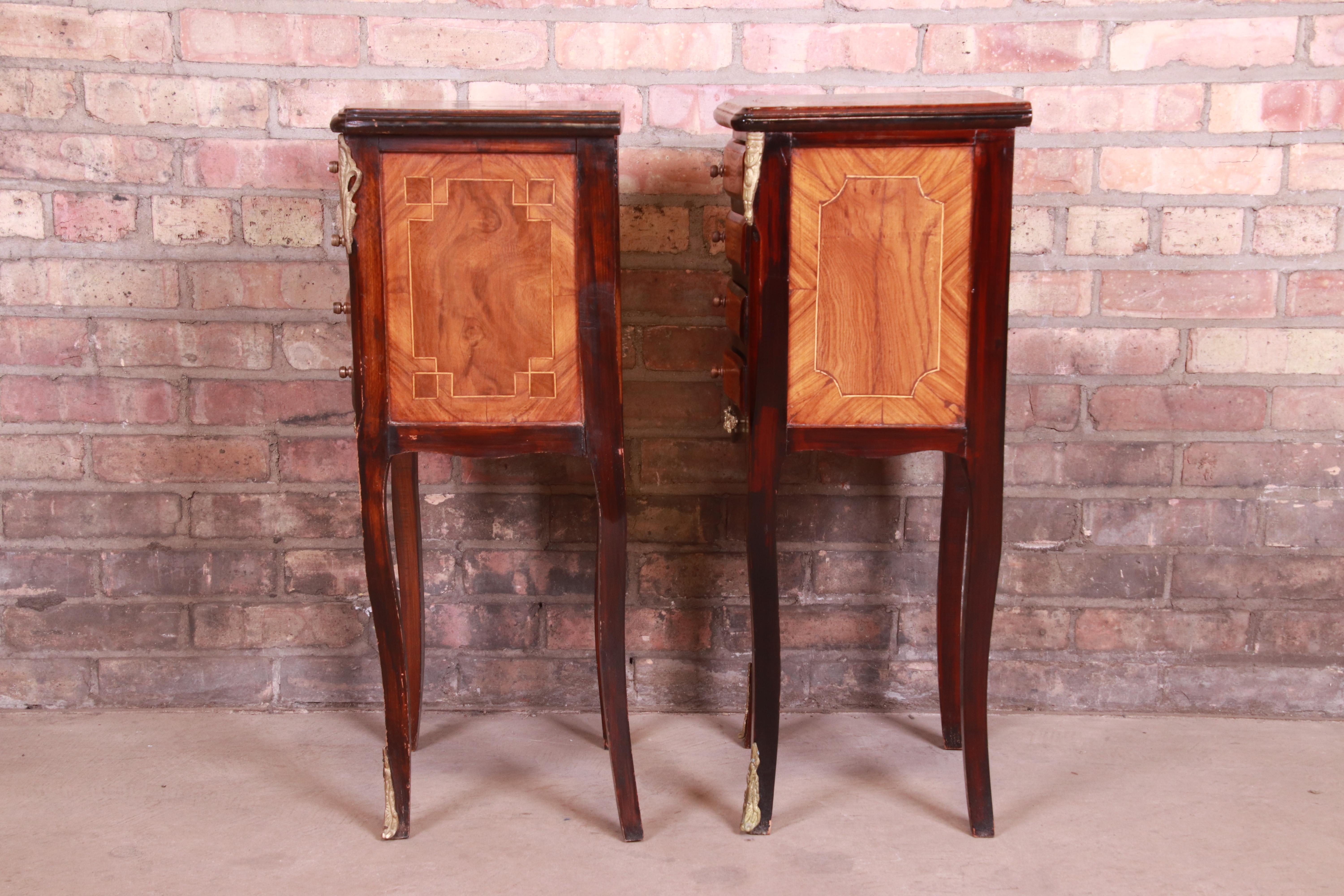 Petite French Provincial Louis XV Mahogany and Burl Wood Nightstands, Pair For Sale 8