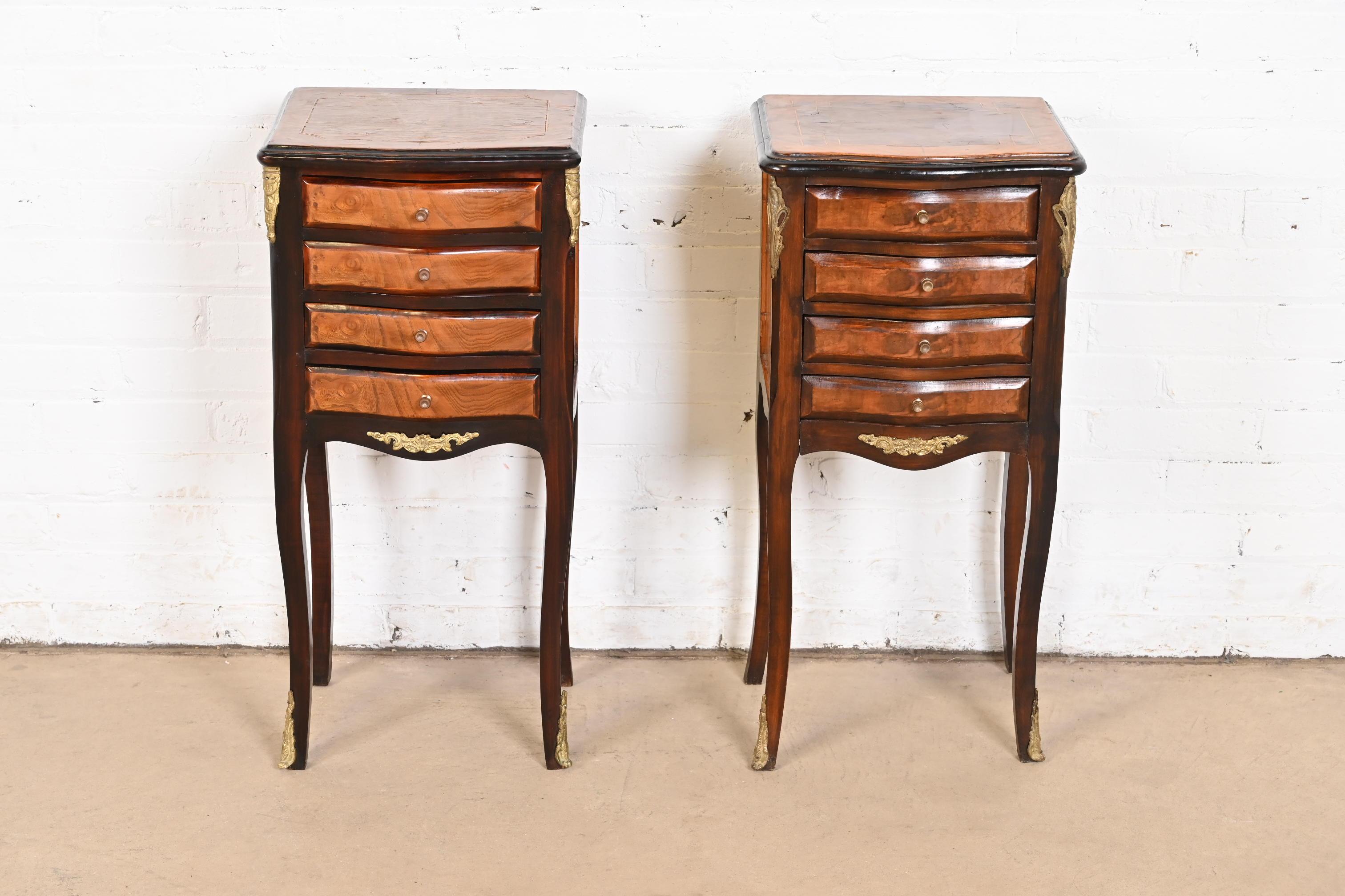 Petite French Provincial Louis XV Mahogany and Burl Wood Nightstands, Pair In Good Condition In South Bend, IN
