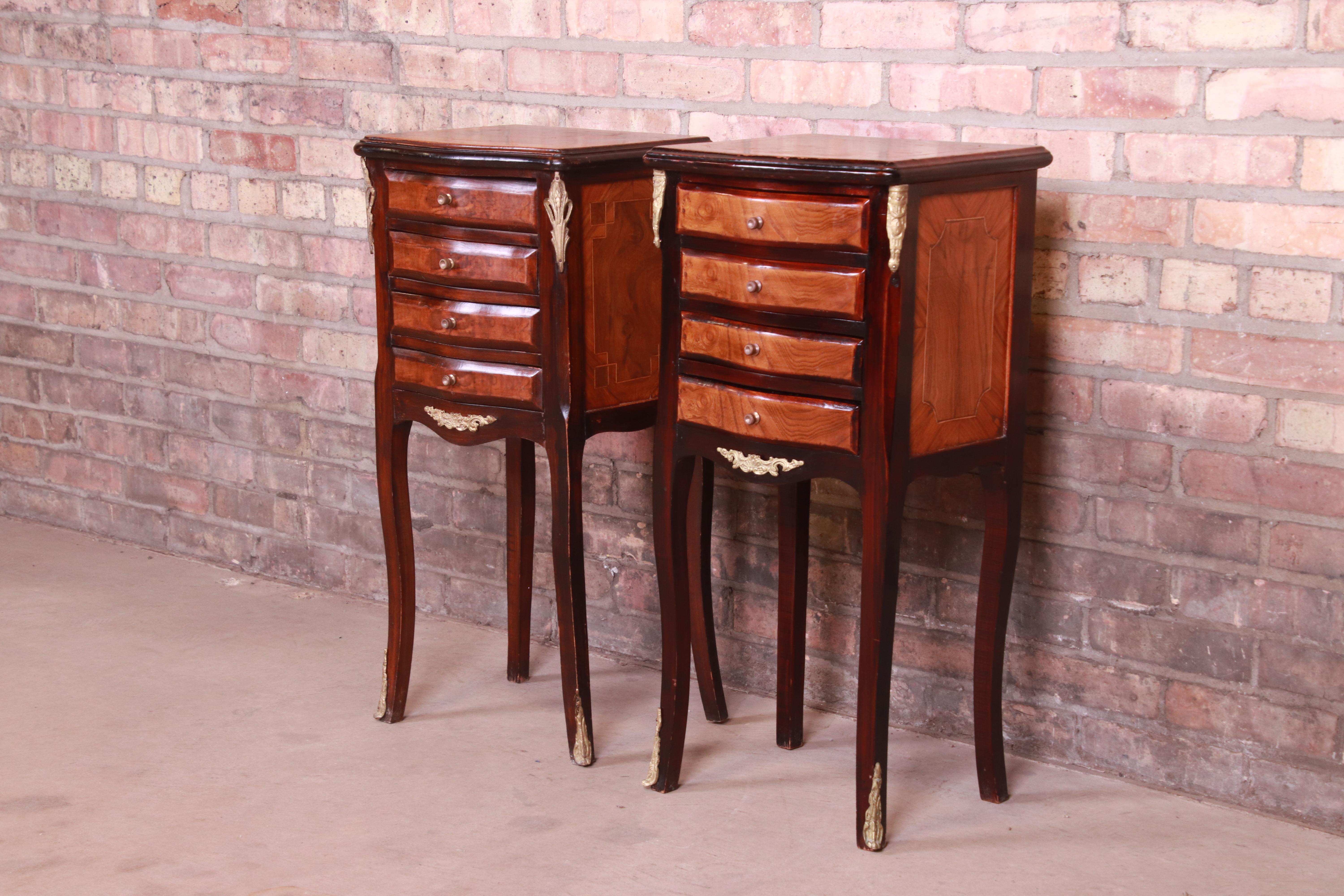 Mid-20th Century Petite French Provincial Louis XV Mahogany and Burl Wood Nightstands, Pair