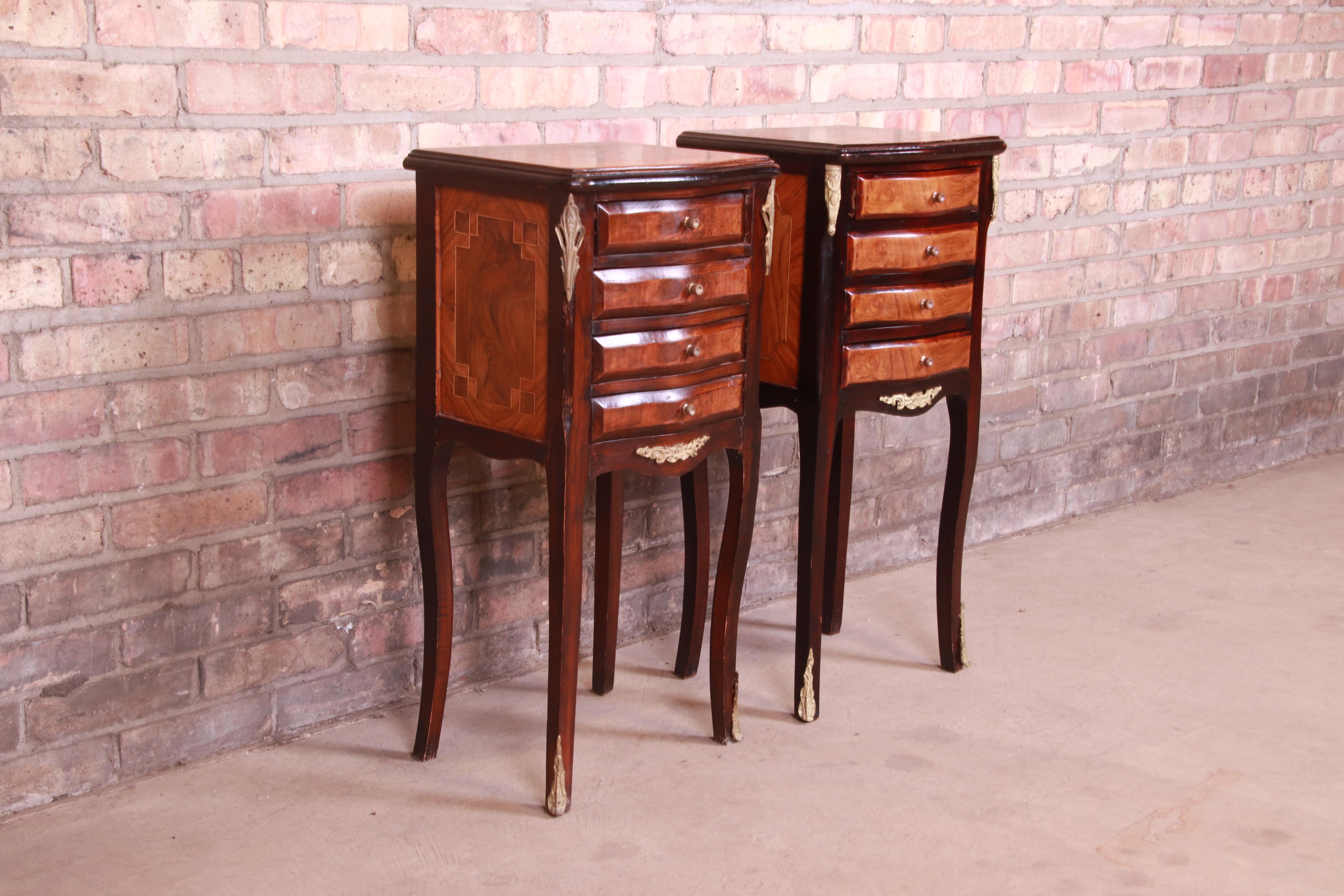 Petite French Provincial Louis XV Mahogany and Burl Wood Nightstands, Pair For Sale 1