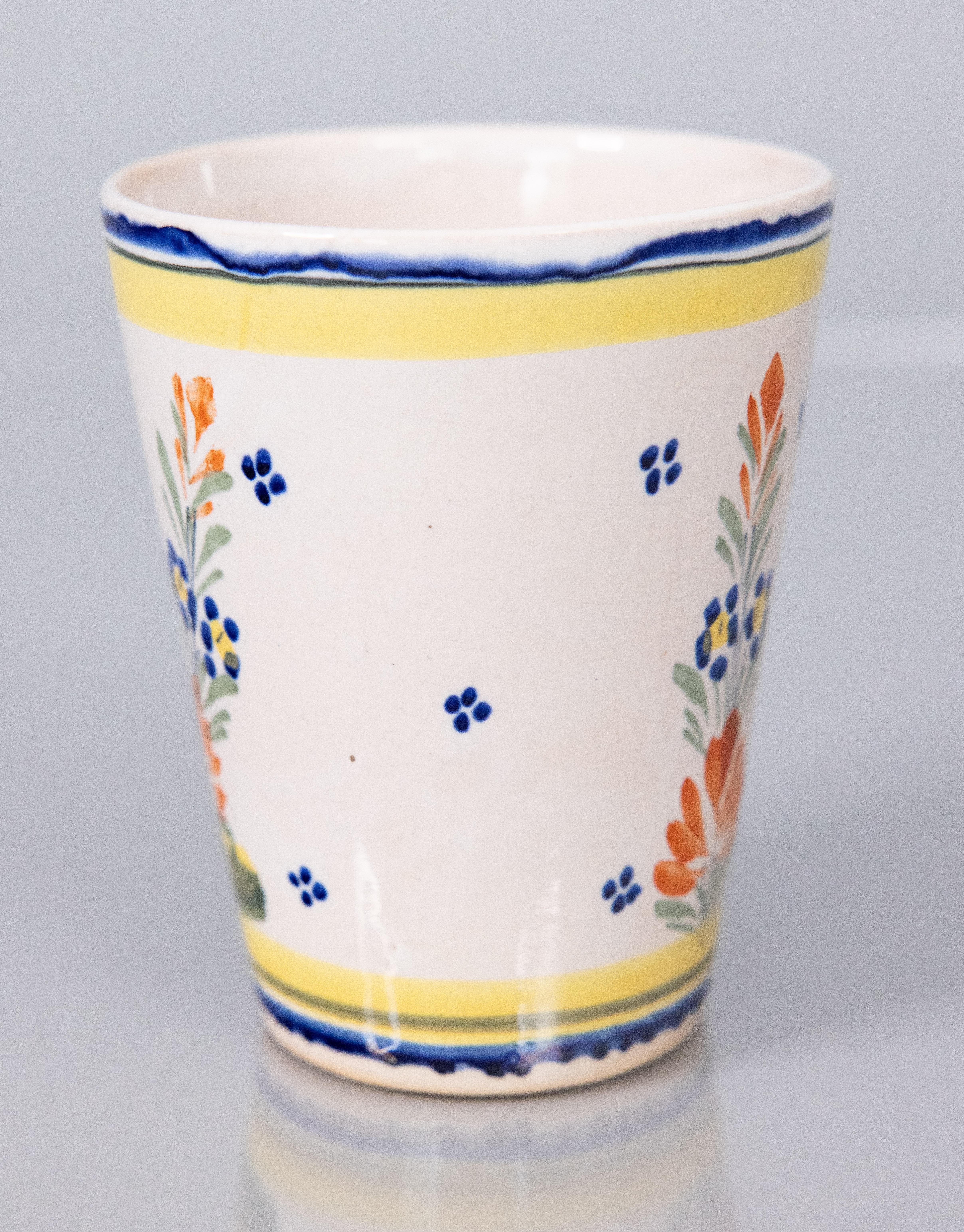 Kleiner französischer Übertopf aus Quimper-Fayence, um 1930 (Französisch)