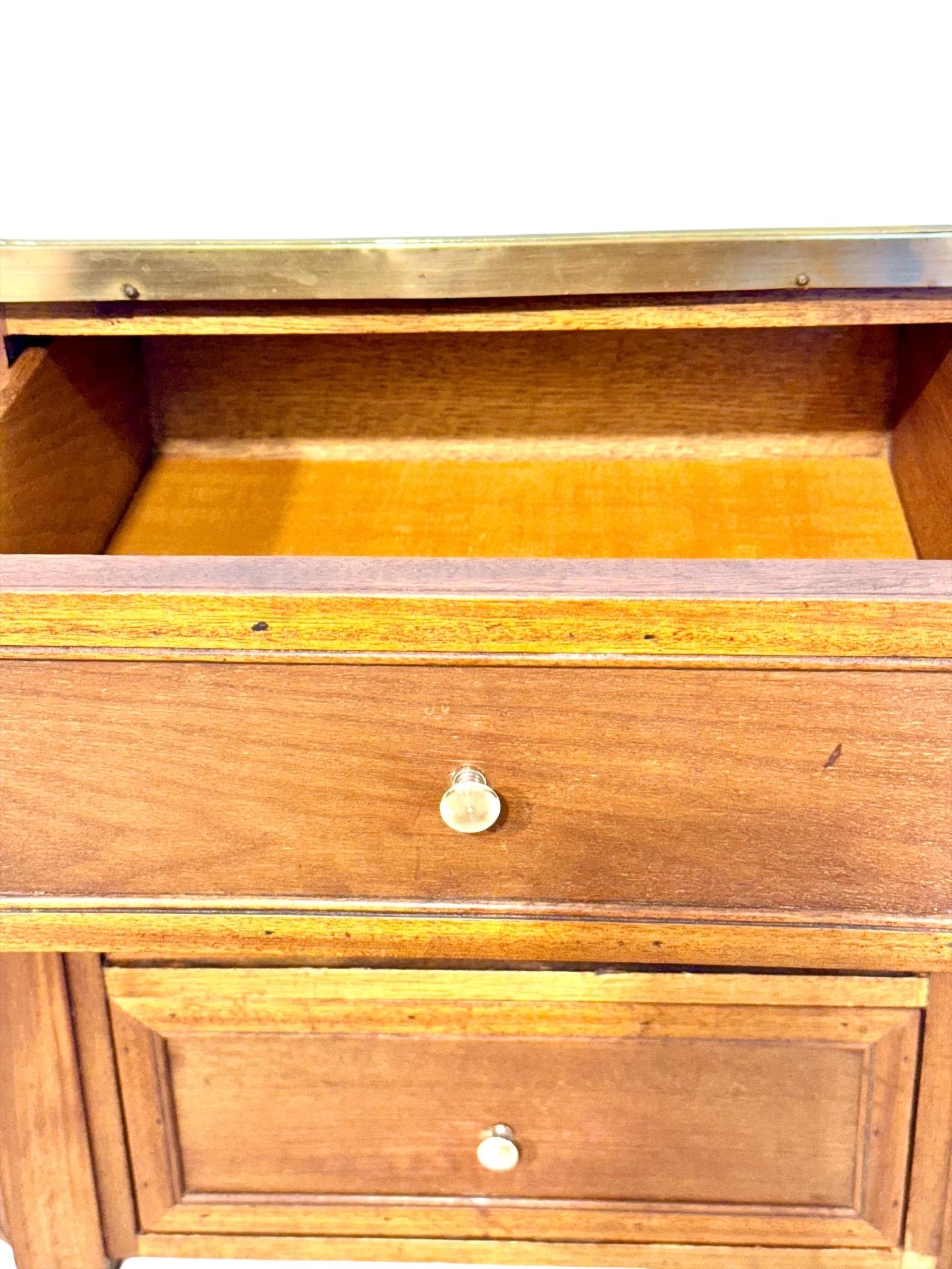 Petite Commode Demilune en noyer, plateau en marbre, fin du 19e siècle en vente 6