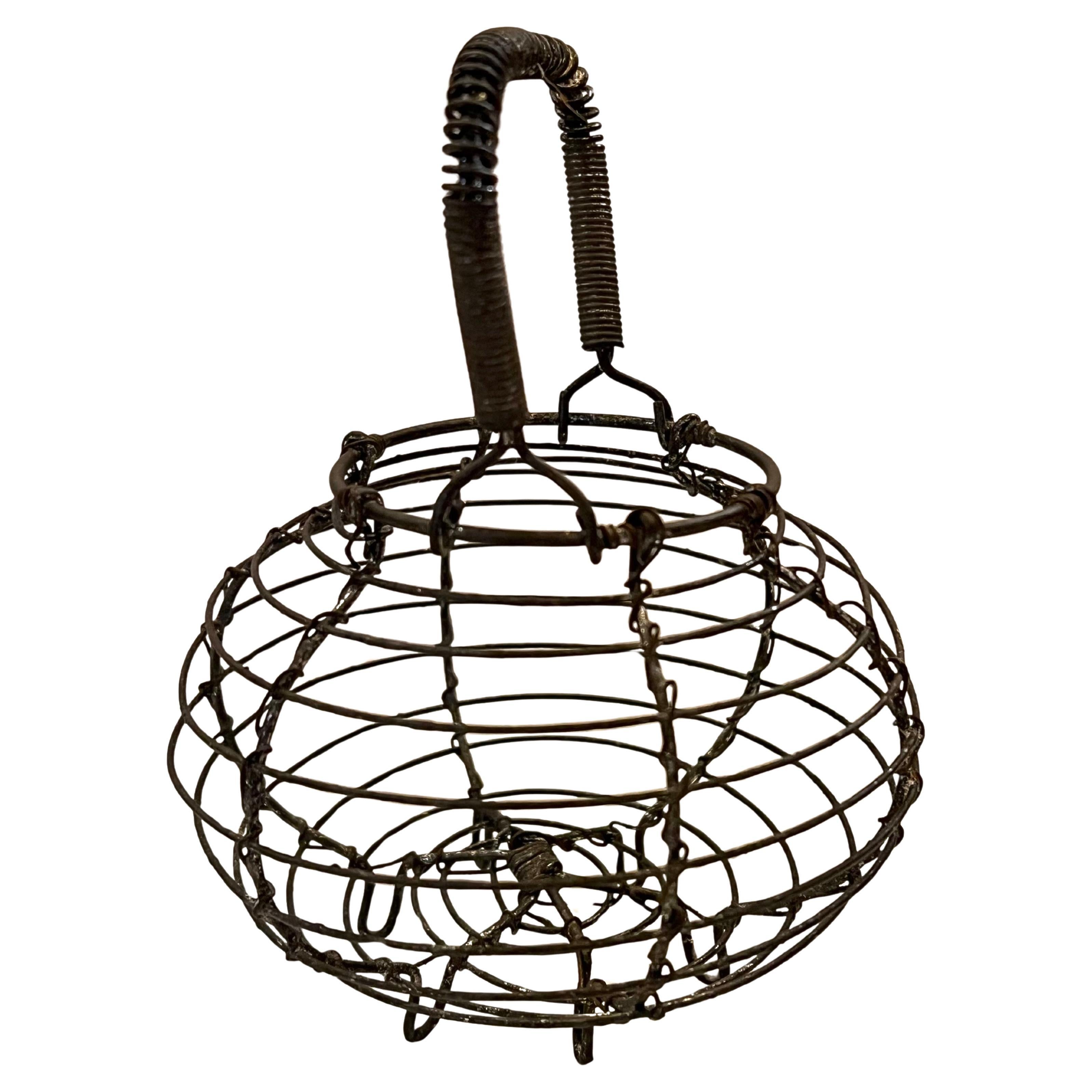 Petite French Wire Basket Footed Primitive Farmhouse In Good Condition For Sale In San Diego, CA