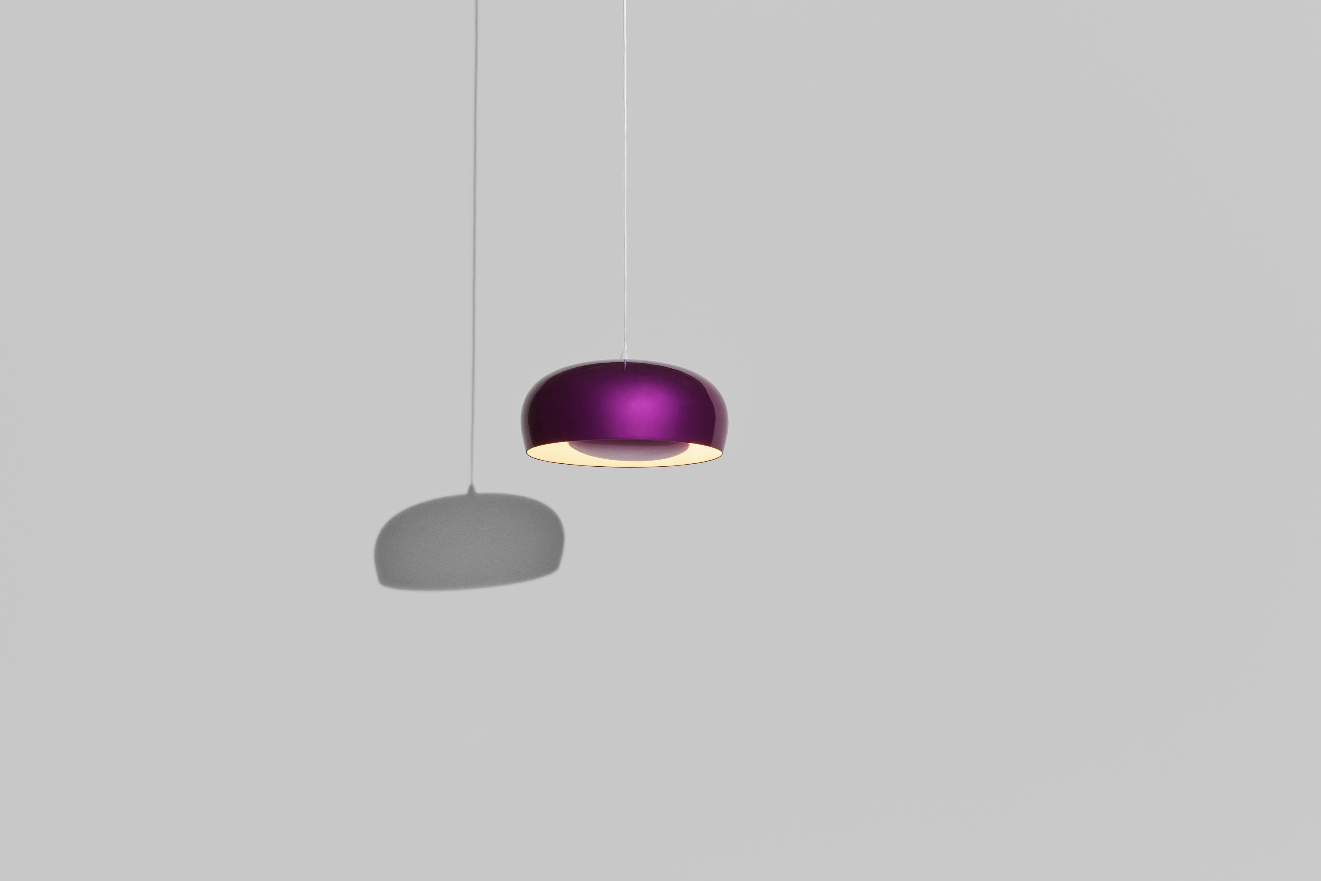 Moderno PETITE FRITURE Pennello 35, Ciondolo, Viola, di Pierre Charrie in vendita