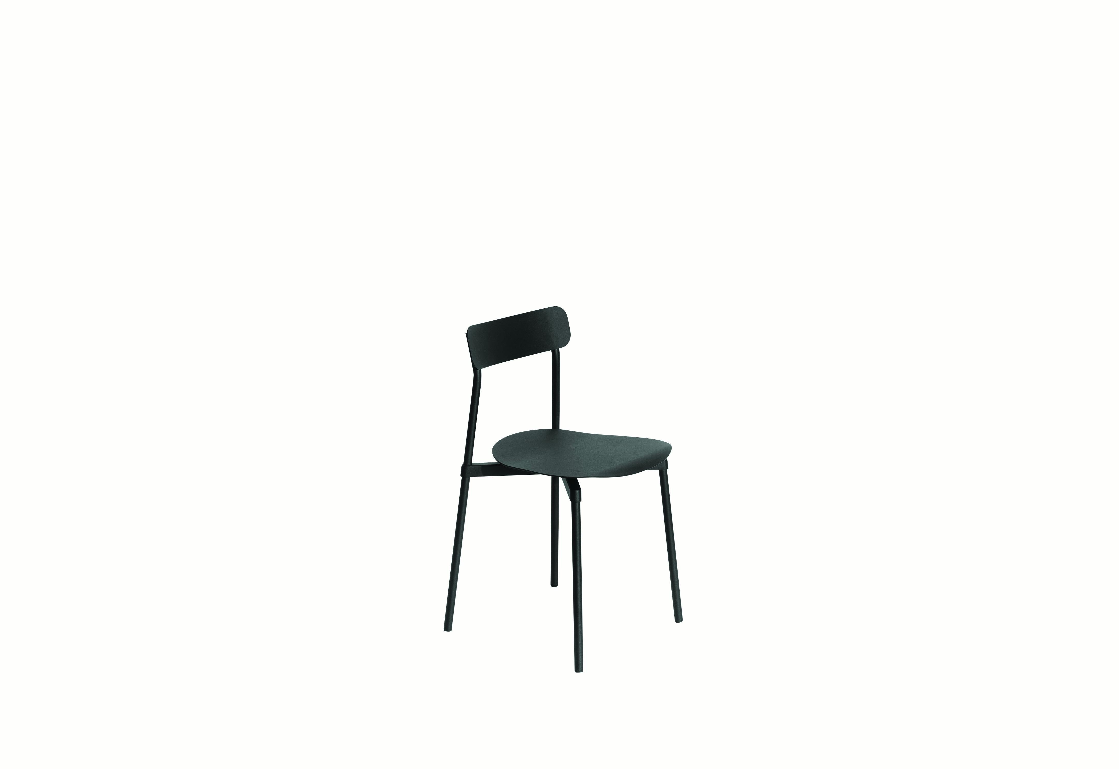 Petite Friture Fromme Chair in Black Aluminium by Tom Chung, 2019

The Fromme chair stands out by its pure line and compact design. Absorbers placed under the seating gives a soft and very comfortable flexibility to the chair. Made from aluminium,
