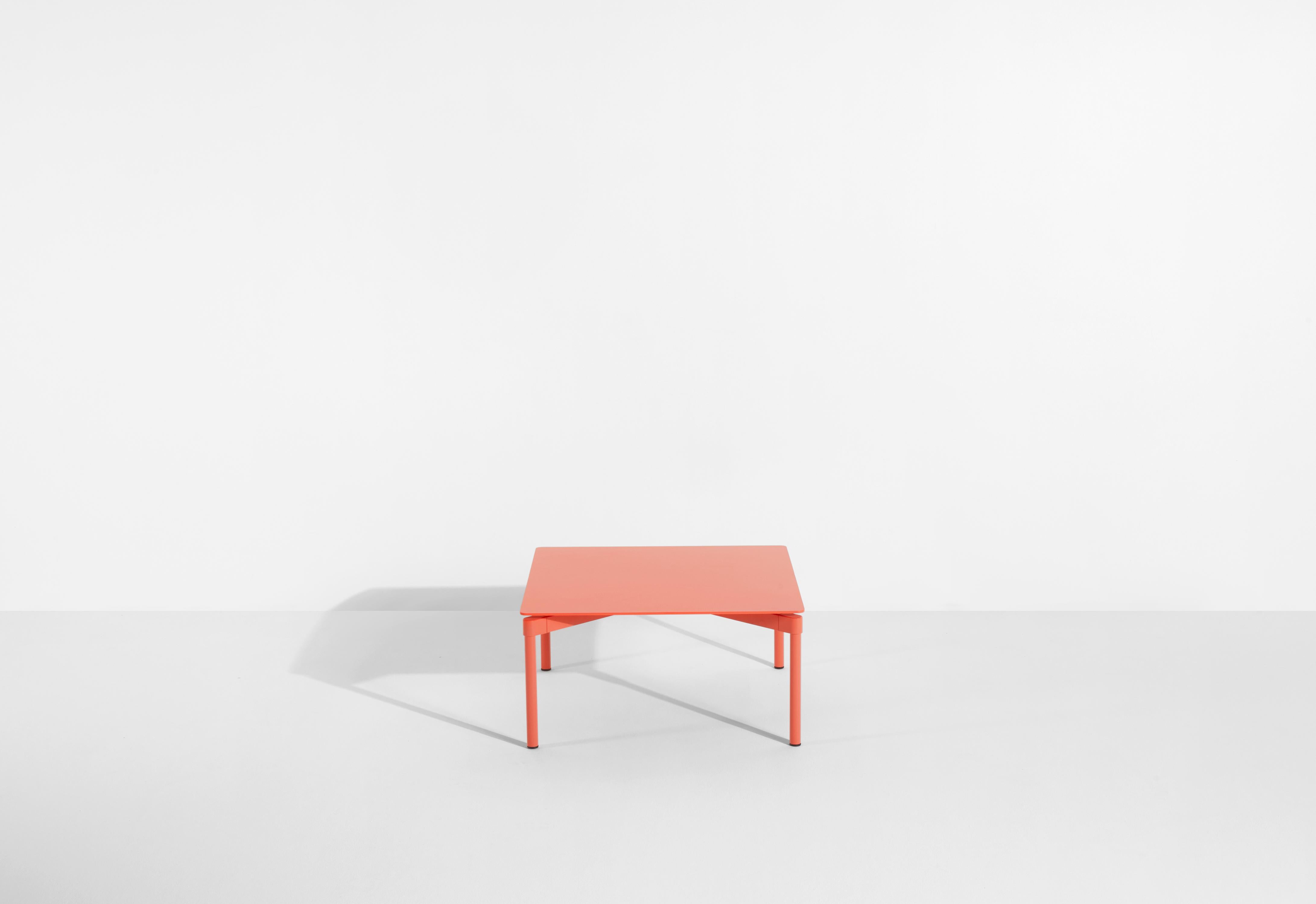 Petite Friture Fromme Coffee Table in Coral Aluminium by Tom Chung, 2020 In New Condition For Sale In Brooklyn, NY
