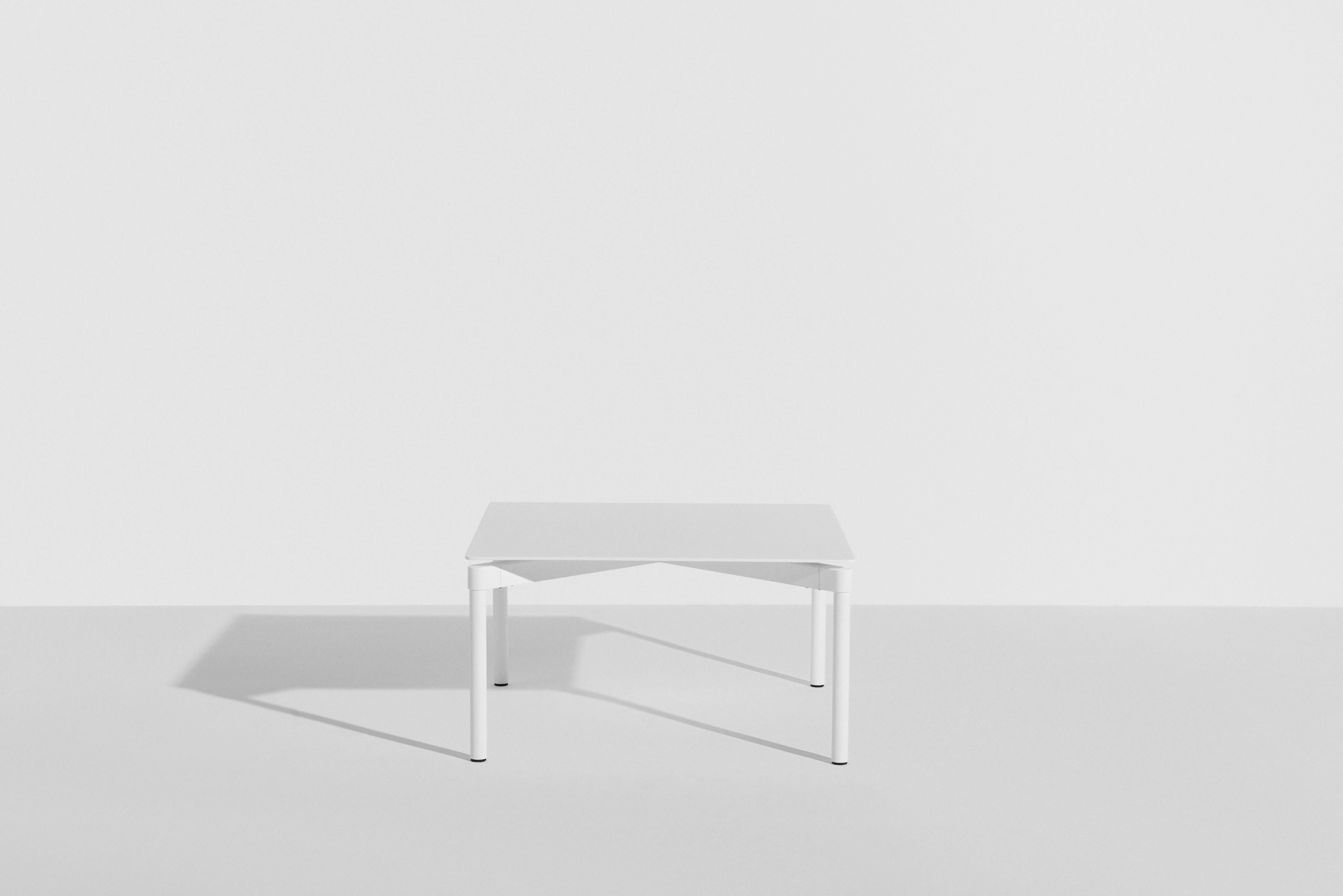 Petite Friture Fromme Coffee Table in White Aluminium by Tom Chung, 2020

The Fromme collection stands out by its pure line and compact design. Absorbers placed under the seating gives a soft and very comfortable flexibility to seats. Made from