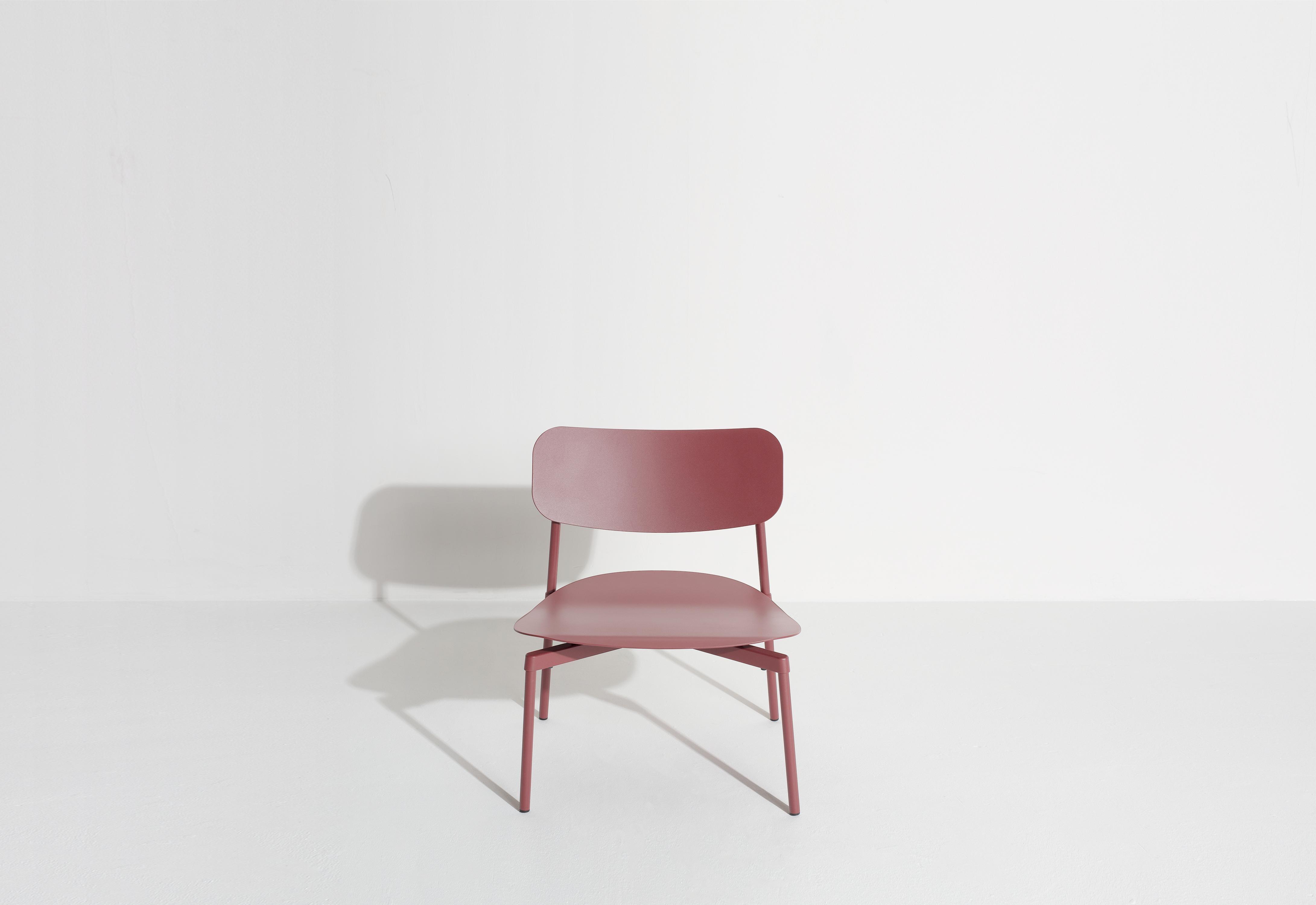Aluminium Petit fauteuil de salon Friture Fromme en aluminium brun-rouge de Tom Chung en vente